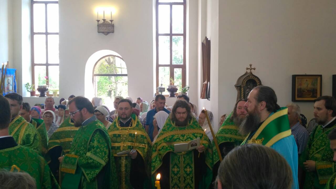 Протоиерей Александр Филиппов принял участие в Архиерейской службе накануне дня памяти Иоанна Оленевского 