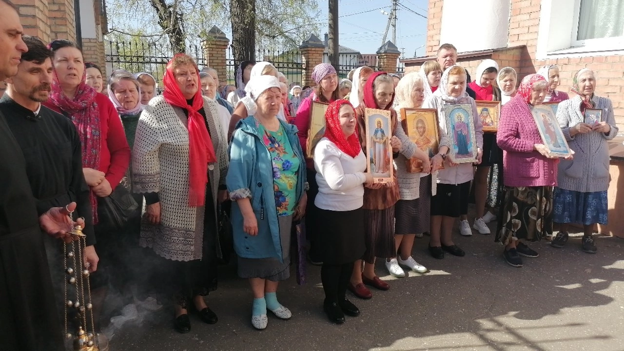 Во вторник Светлой седмицы протоиерей Александр Филиппов совершил Божественную литургию