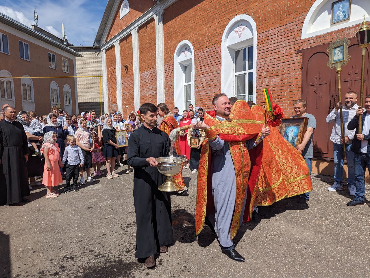 Богослужения в Неделю о слепом 