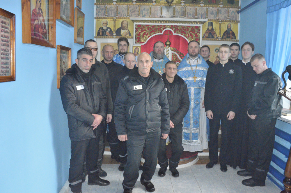 Протоиерей Александр Филиппов  совершил литургия в храме при исправительной колонии №5