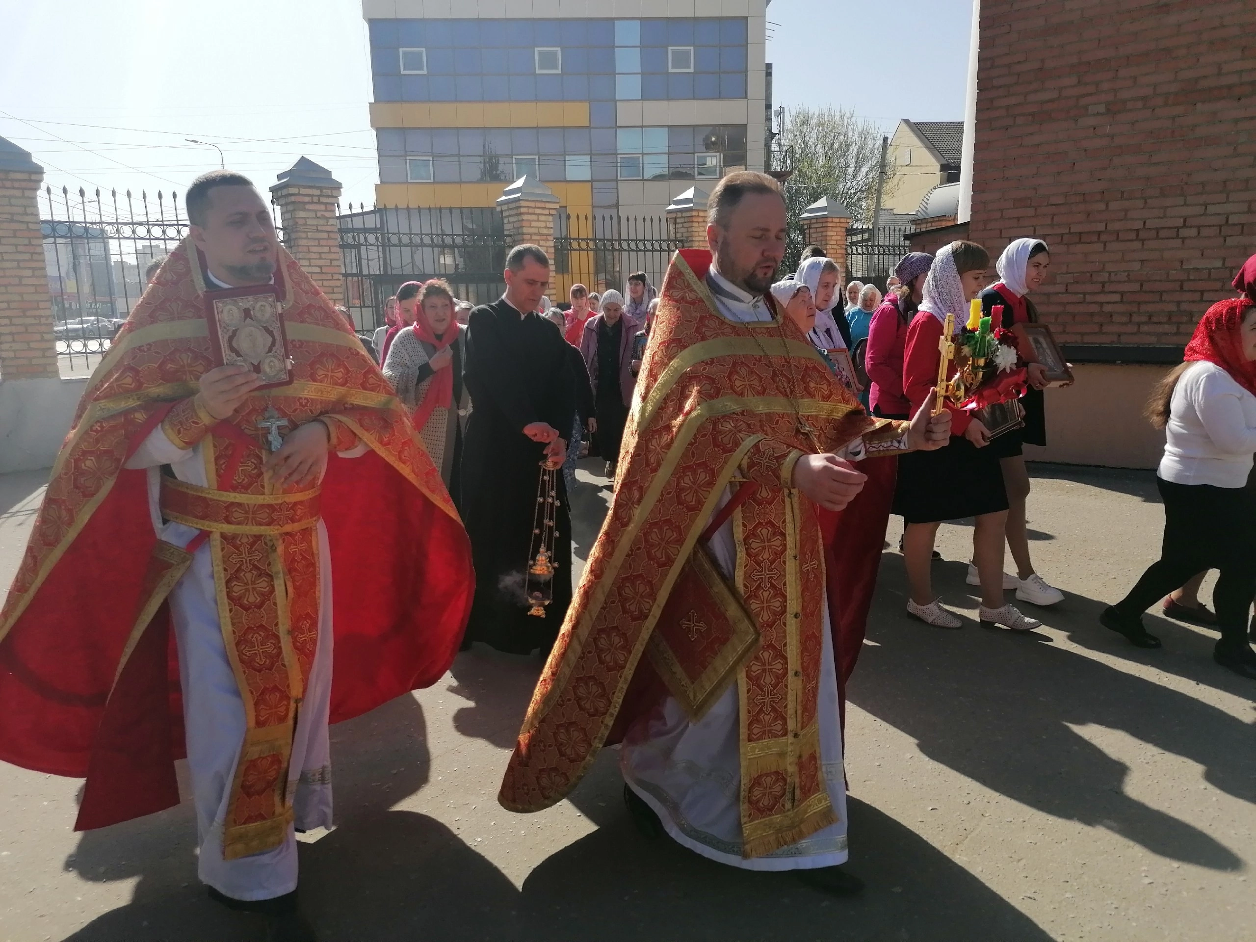 Во вторник Светлой седмицы протоиерей Александр Филиппов совершил Божественную литургию