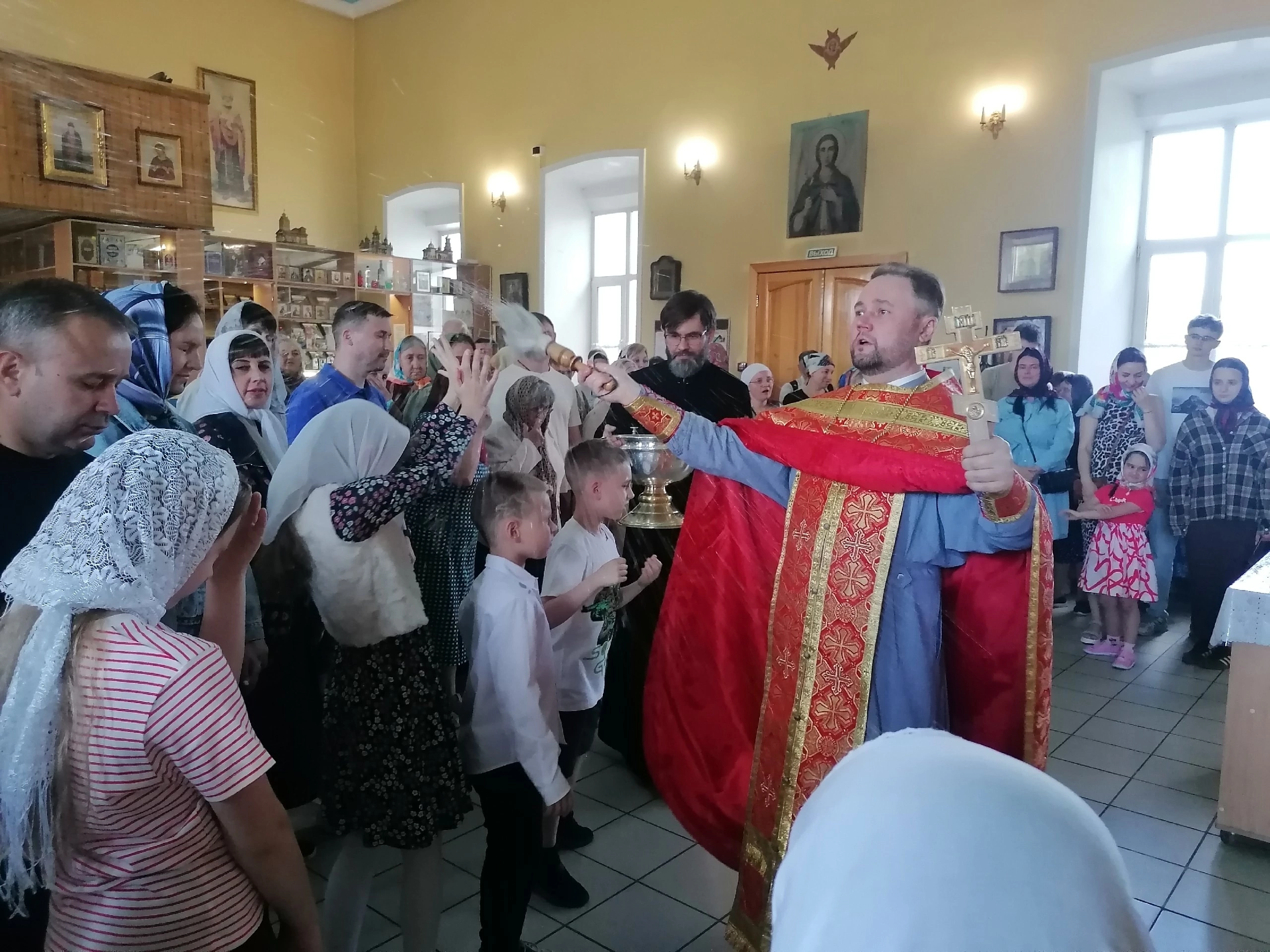 Богослужения в Неделю о слепом 