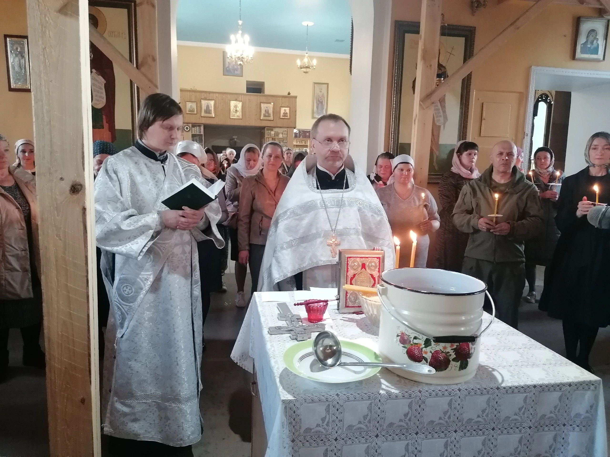 Протоиерей Александр Филиппов совершил Таинство Соборования 