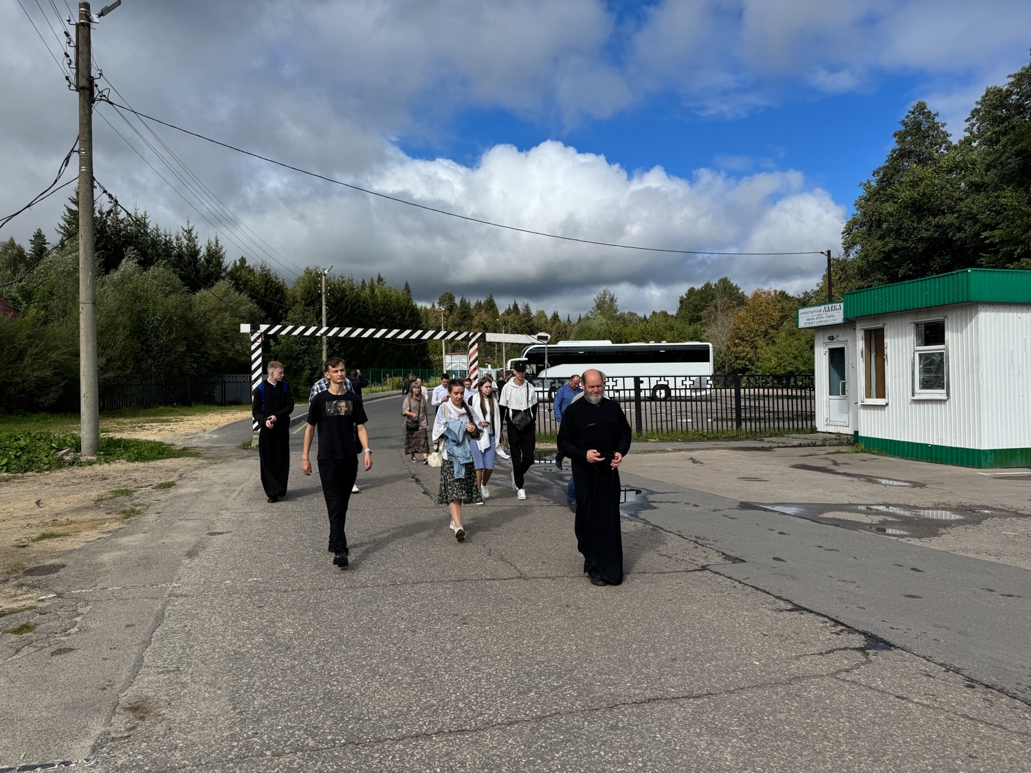 Преподаватели и студенты Пензенской духовной семинарии посетили Дивеево   