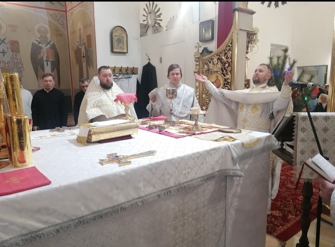 Всенощное бдение в канун праздника Рождества Христова