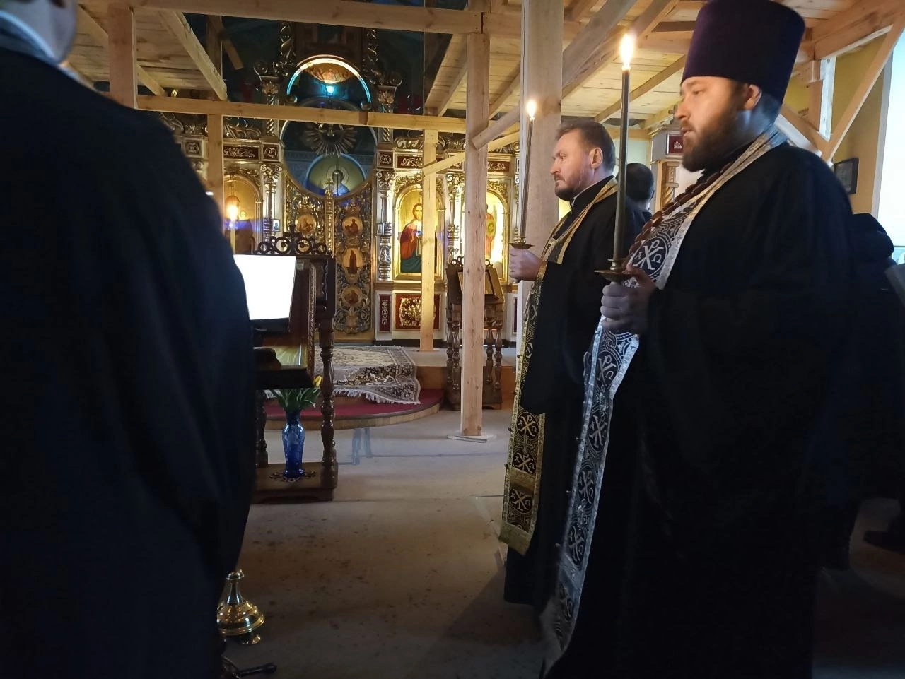 Протоиерей Александр Филиппов совершил повечерие с чтением третьей части Великого покаянного канона преподобного Андрея Критского