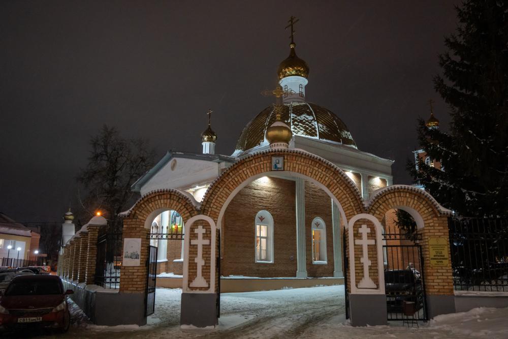 В канун престольного праздника митрополит Серафим совершил всенощное бдение в нашем храме