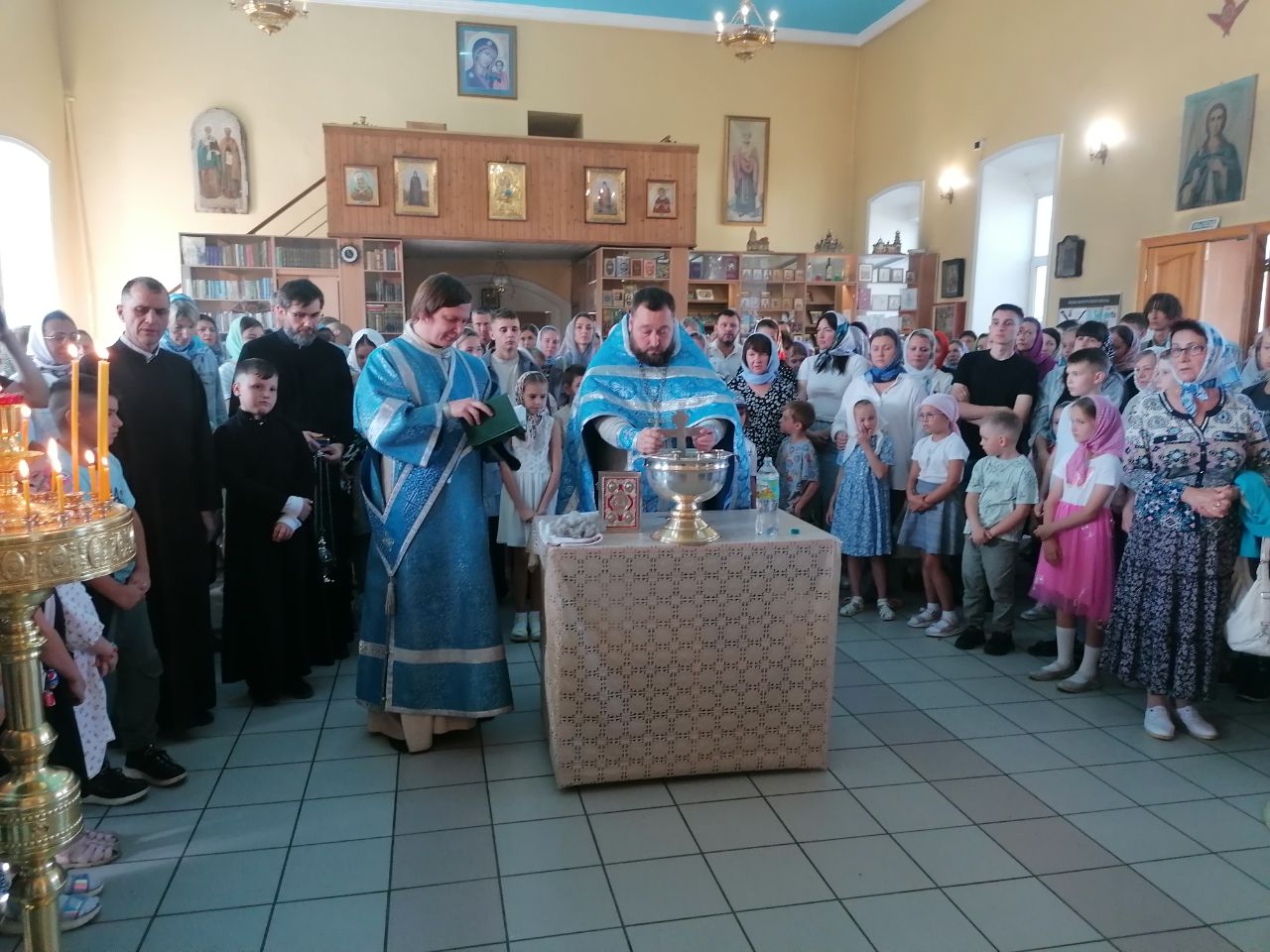 Богослужения в Неделю 12-ю по Пятидесятнице