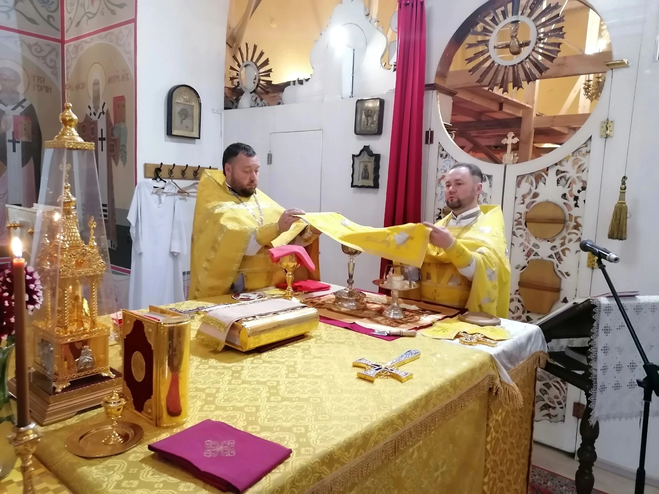 Богослужения в Неделю 28-ю по Пятидесятнице