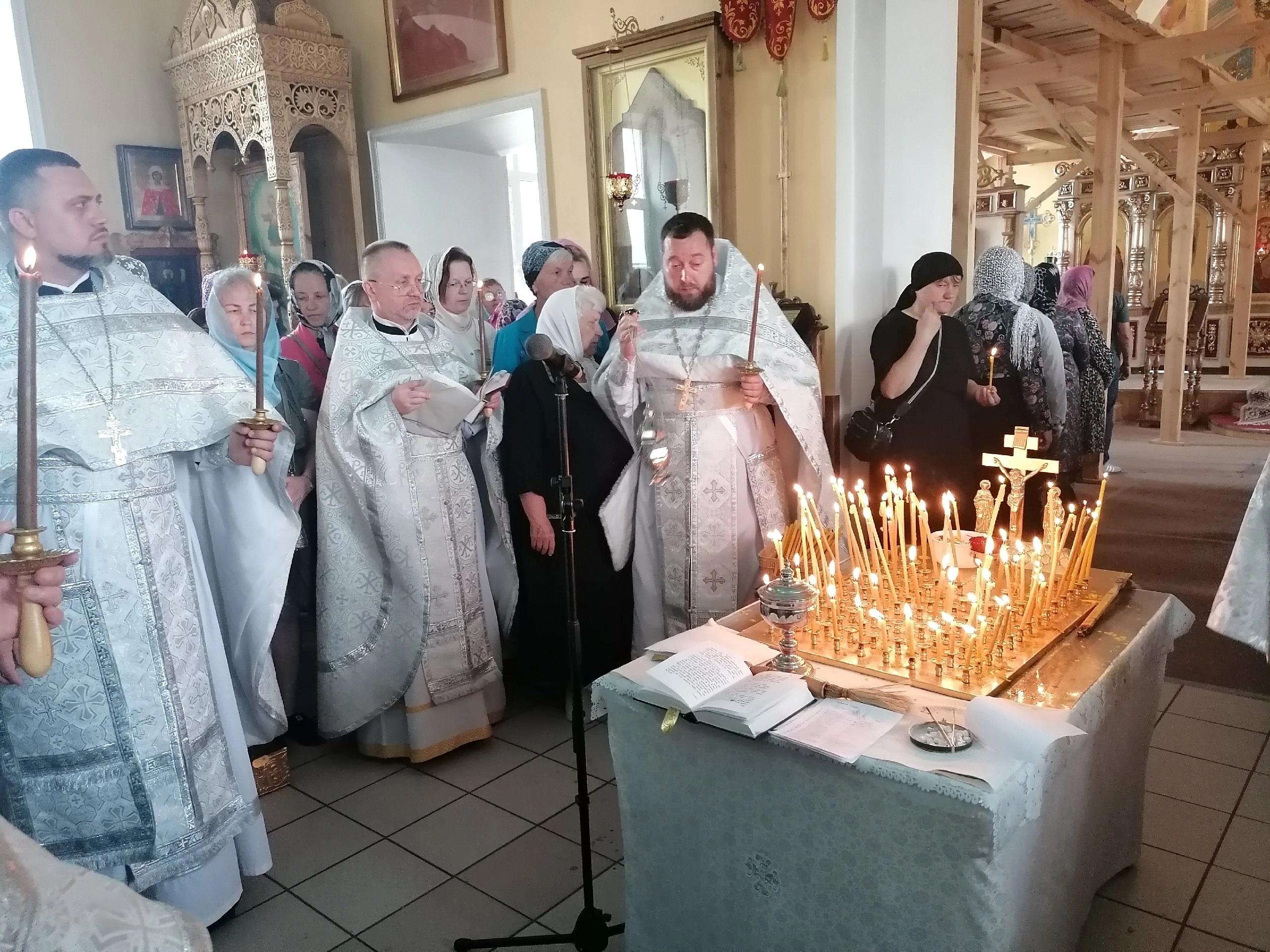 Троицкая родительская суббота