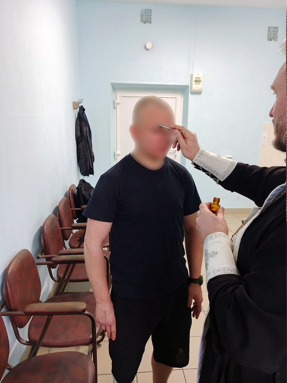 Священники посетили раненых