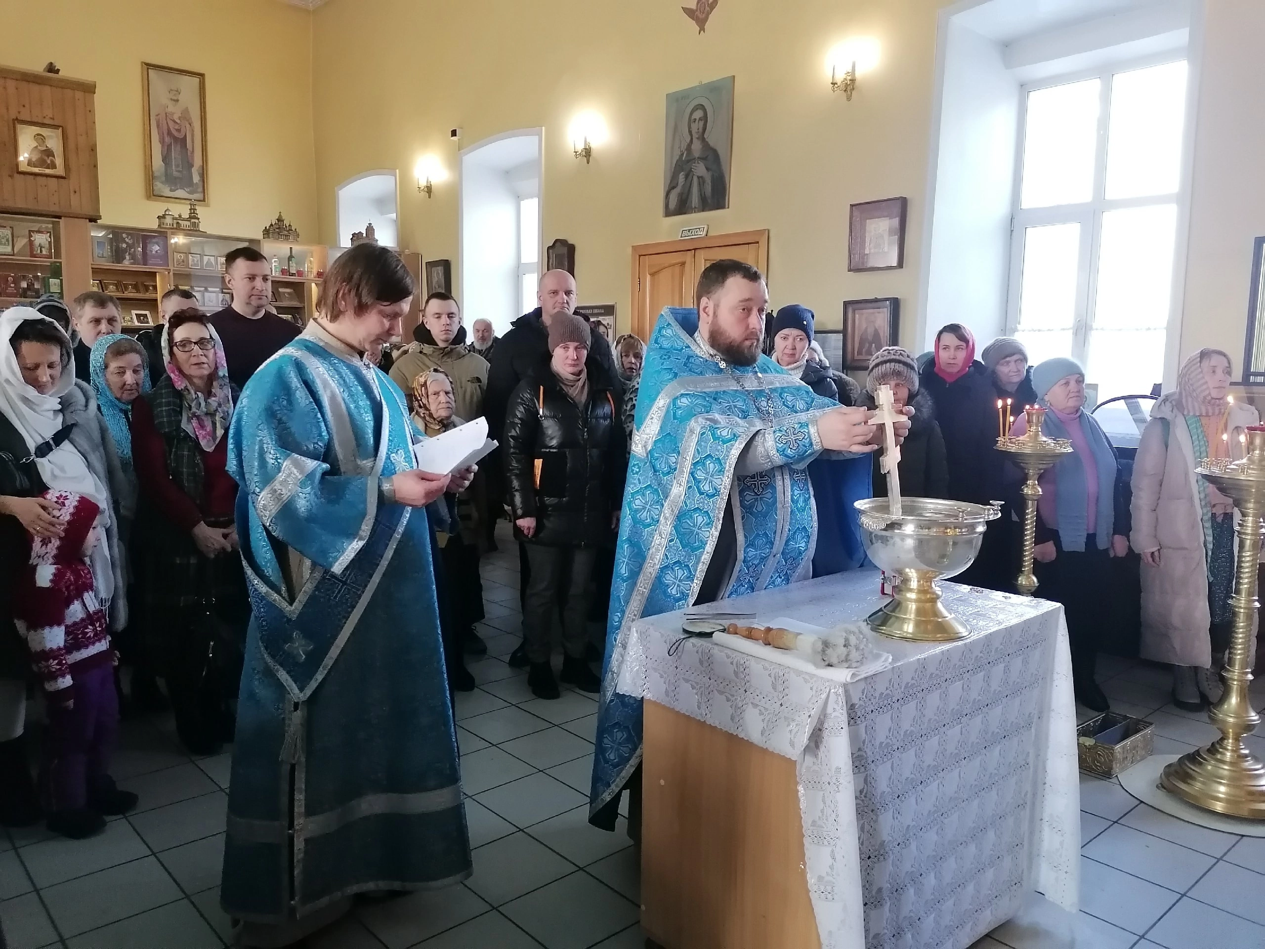 Богослужения в Неделю о блудном сыне 