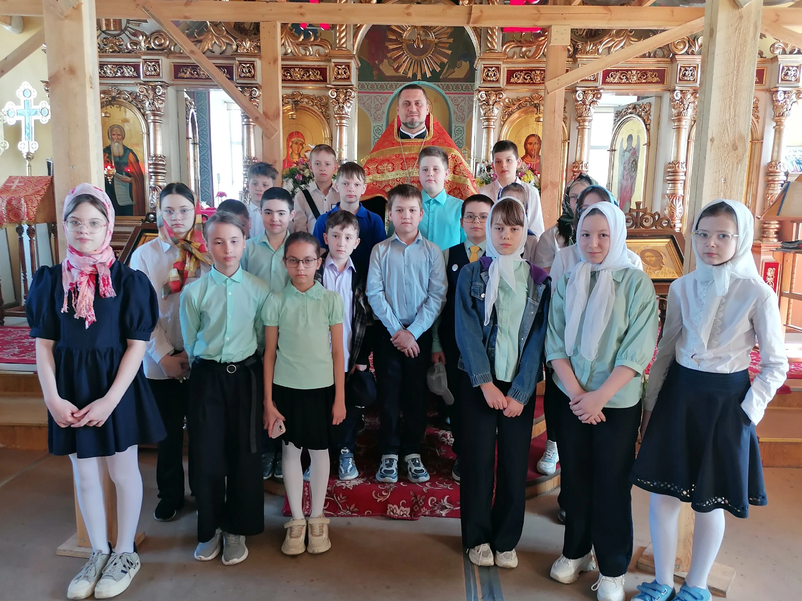 Встреча священника с учениками средней школы №60