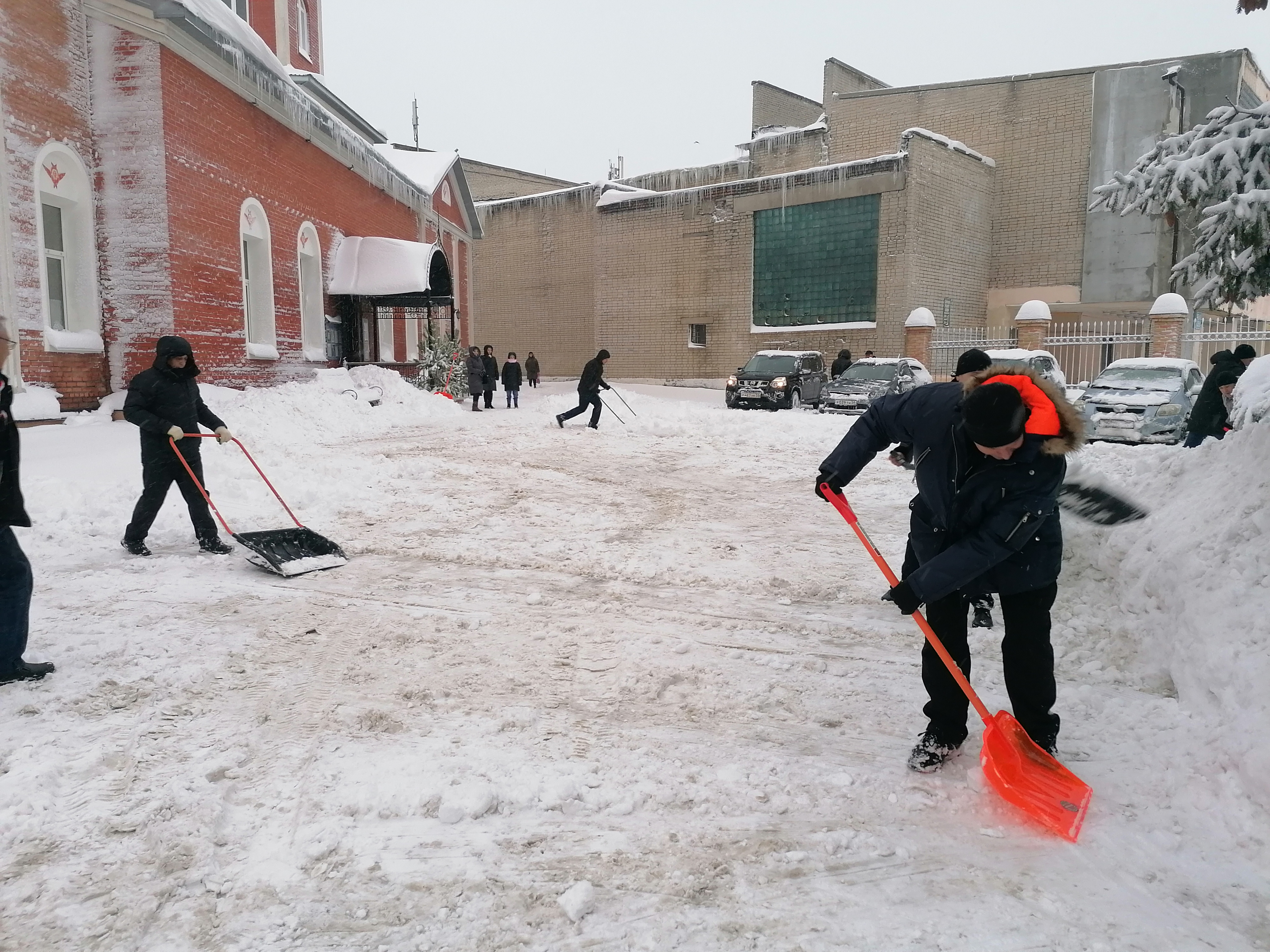Настоятель выразил благодарность прихожанам