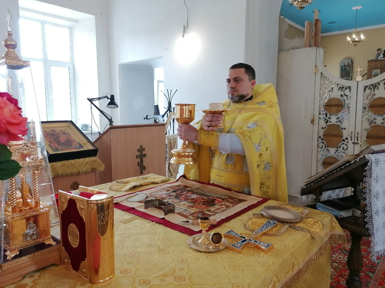 Неделя Всех святых в земле Русской просиявших
