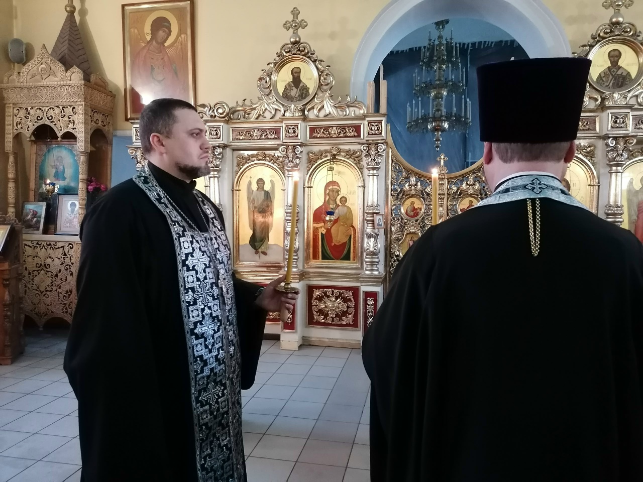 Протоиерей Александр Филиппов совершил повечерие с чтением первой части Великого покаянного канона преподобного Андрея Критского