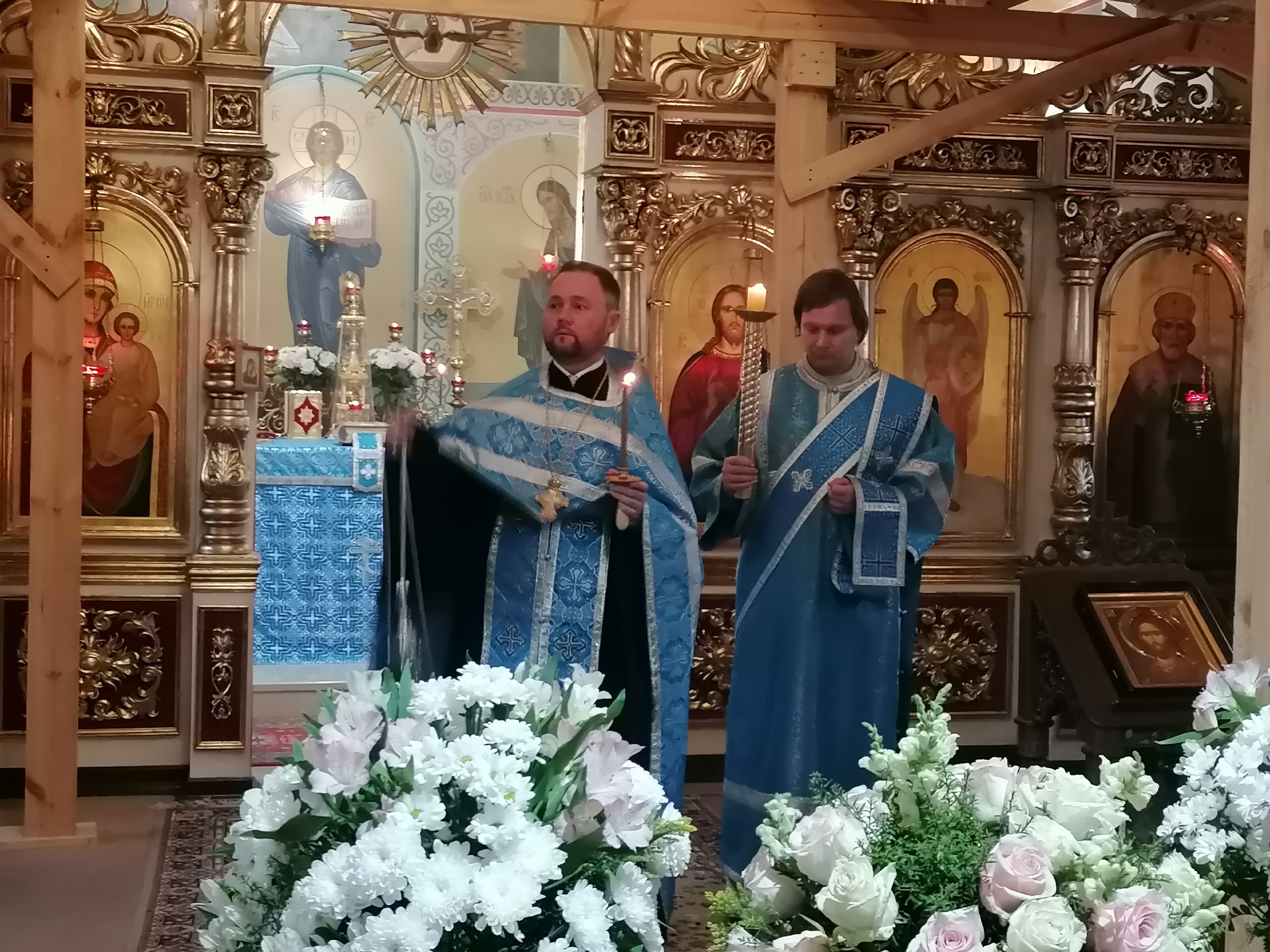 Всенощное бдение с чином Погребения Плащаницы Пресвятой Богородицы