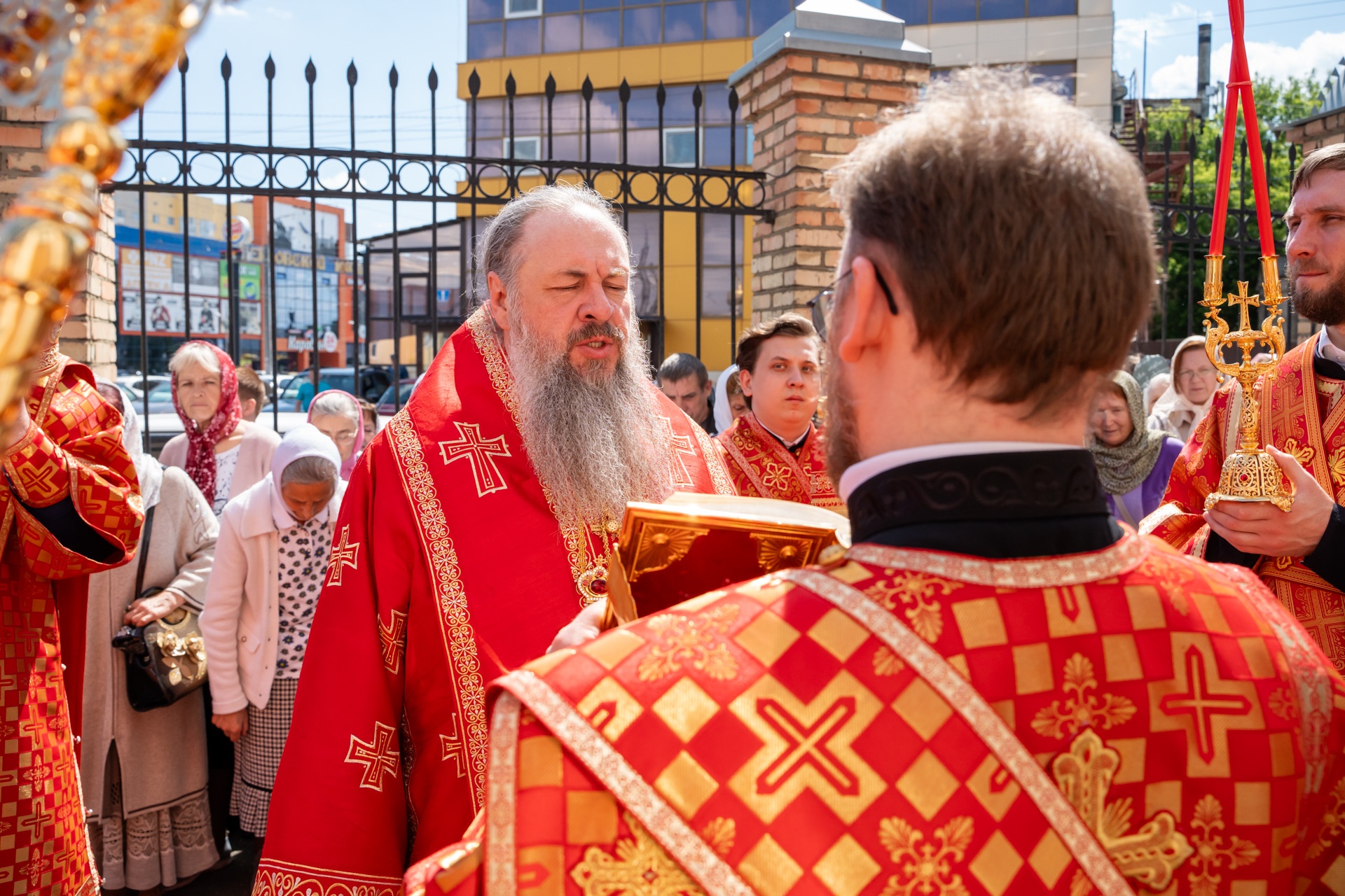 В день престольного праздника митрополит Серафим совершил литургию в нашем храме
