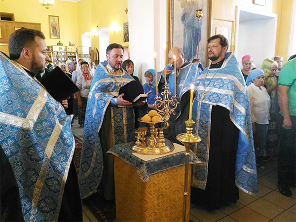 Всенощное бдение накануне праздника Успения Пресвятой Богородицы
