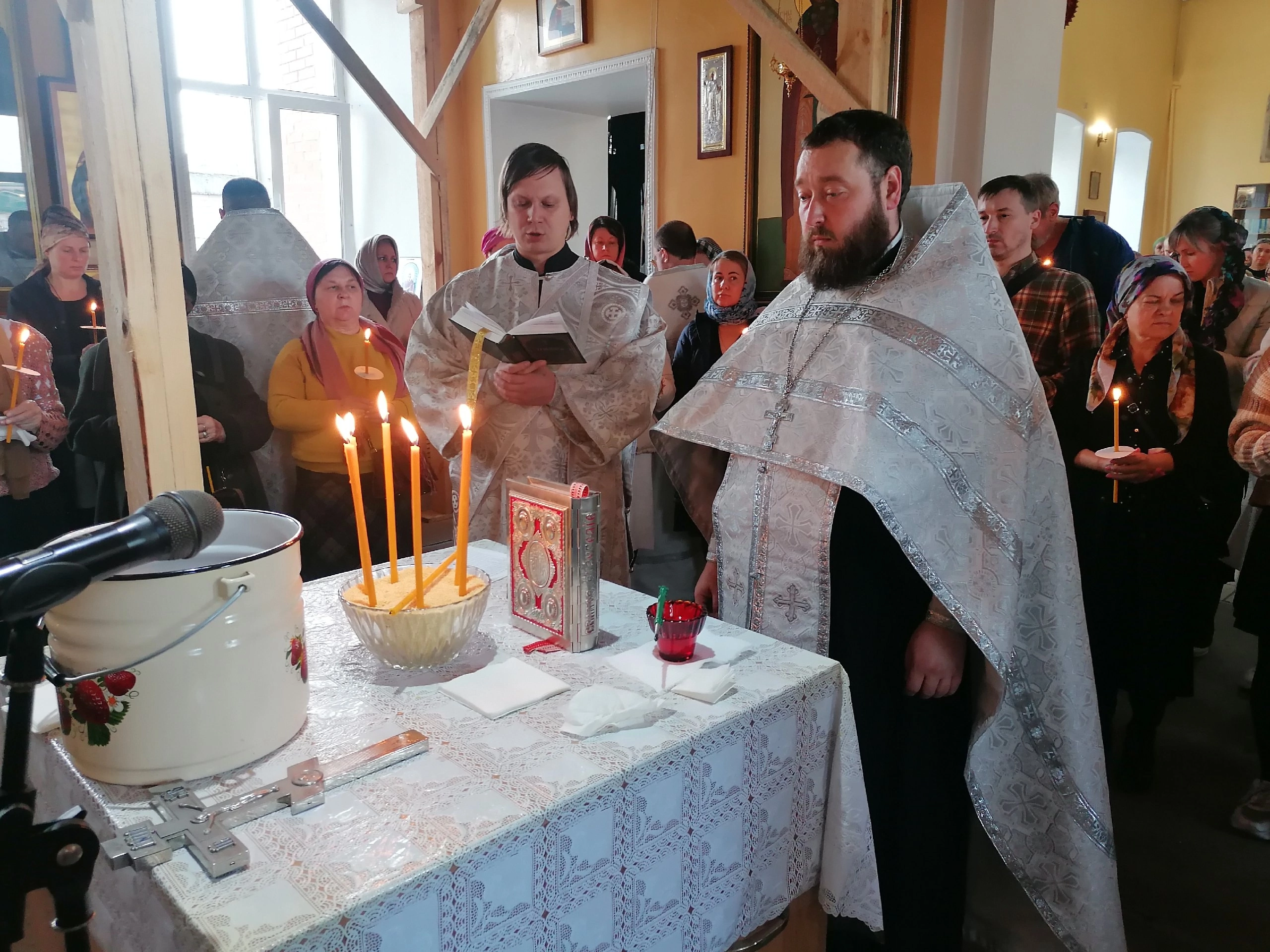 Протоиерей Александр Филиппов совершил Таинство Соборования 