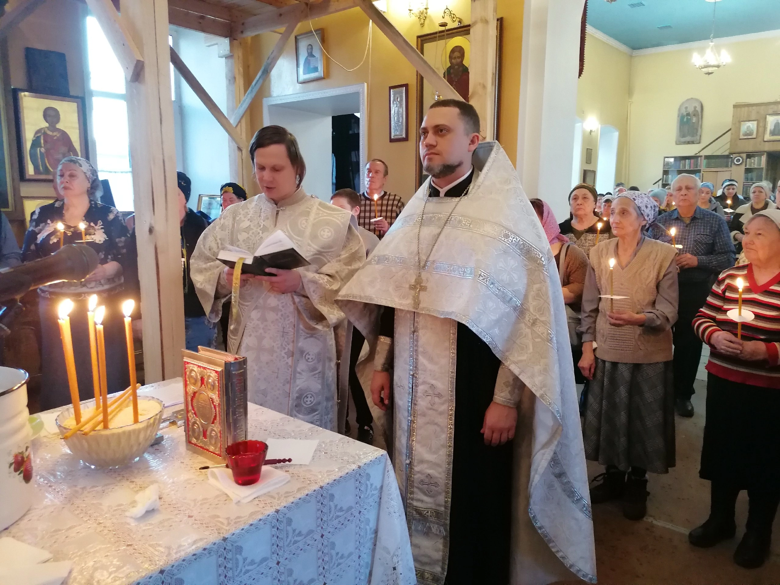 Протоиерей Александр Филиппов совершил Таинство Соборования 