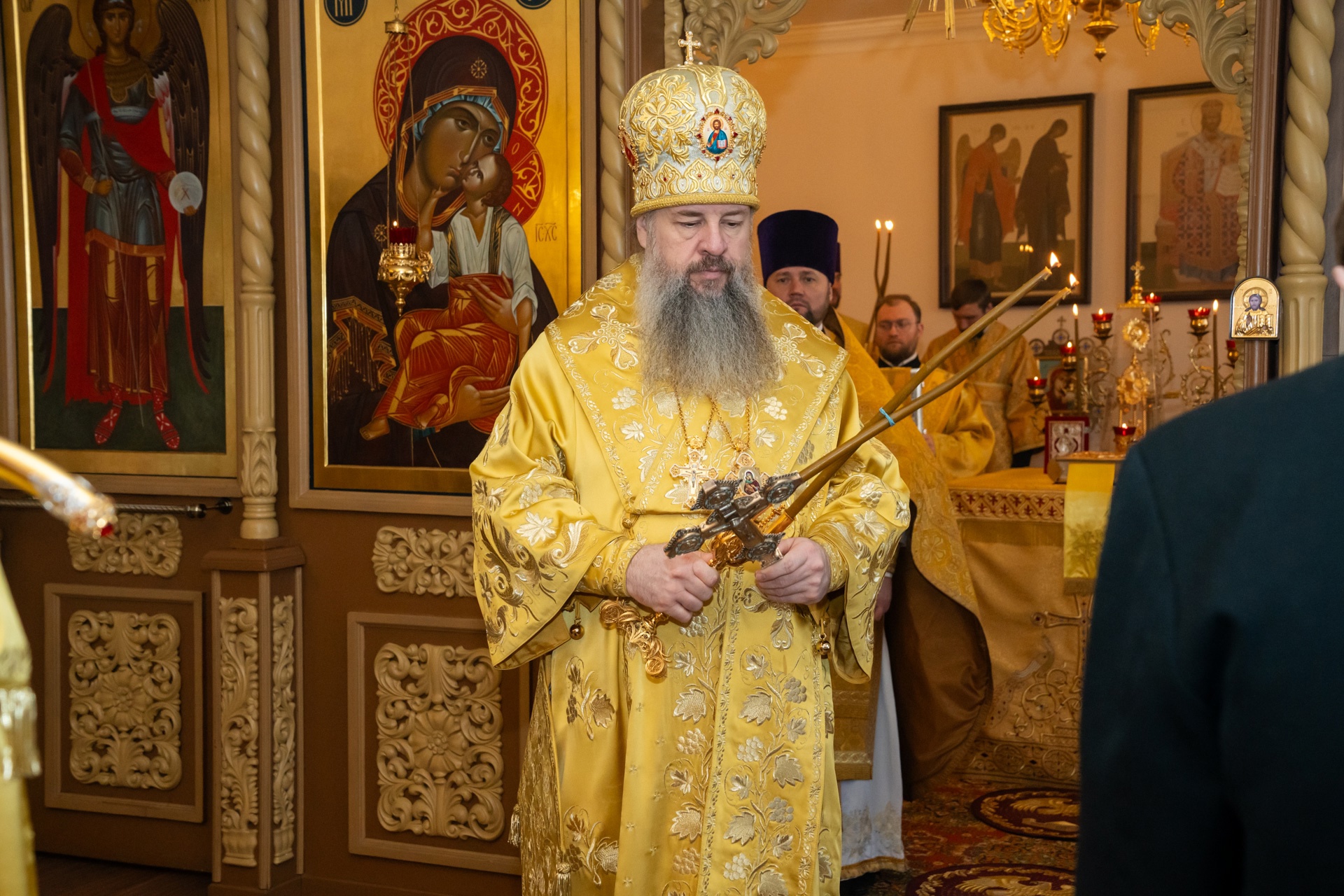 Протоиерей Александр Филиппов сослужил митрополиту Серафиму в престольный праздник и актовый день в Пензенской духовной семинарии   