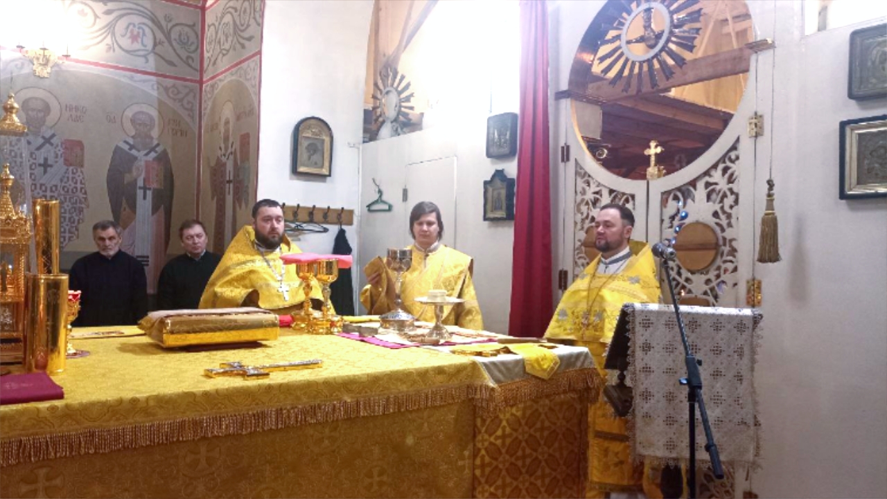 Богослужения в Неделю 28-ю по Пятидесятнице