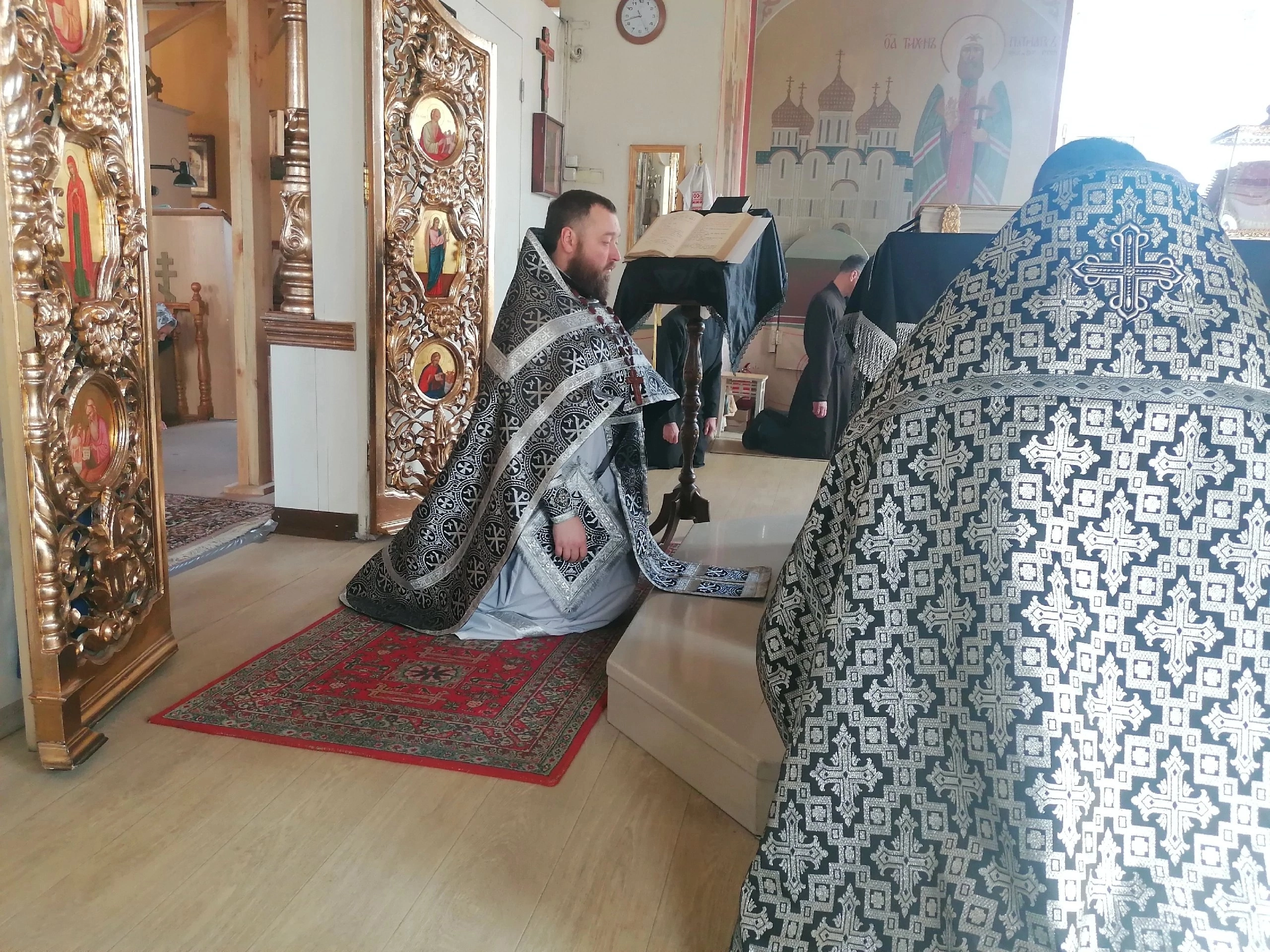 Протоиерей Антоний Шварёв совершил Божественную Литургию Преждеосвященных Даров