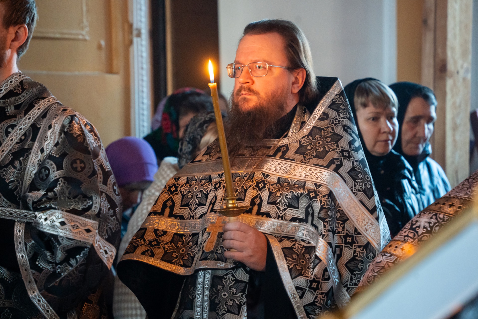 Митрополит Серафим совершил чин Пассии в нашем храме   