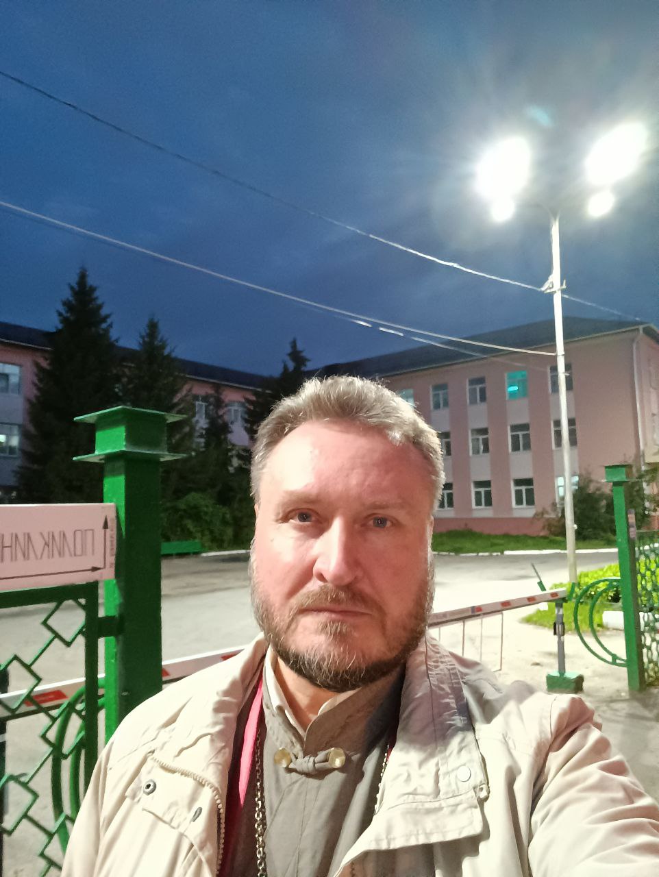 Священник Сергий Карасев посетил раненых участников СВО в военном госпитале Пензы