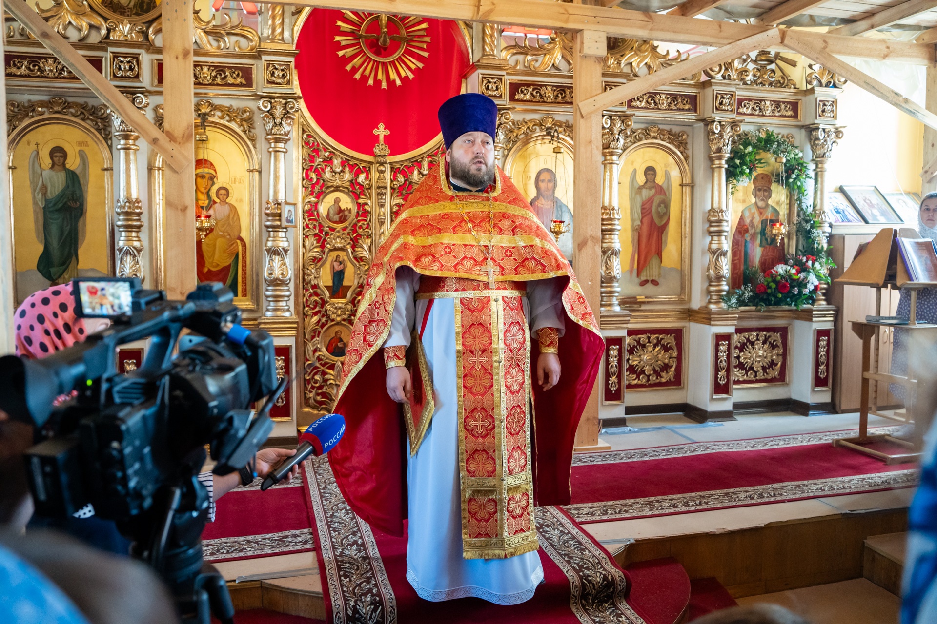 В день престольного праздника митрополит Серафим совершил литургию в нашем храме