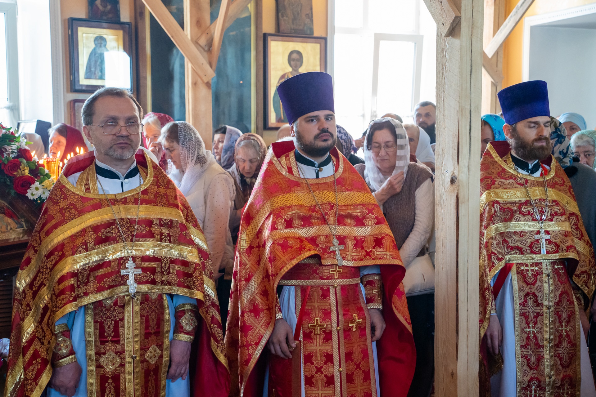 В день престольного праздника митрополит Серафим совершил литургию в нашем храме