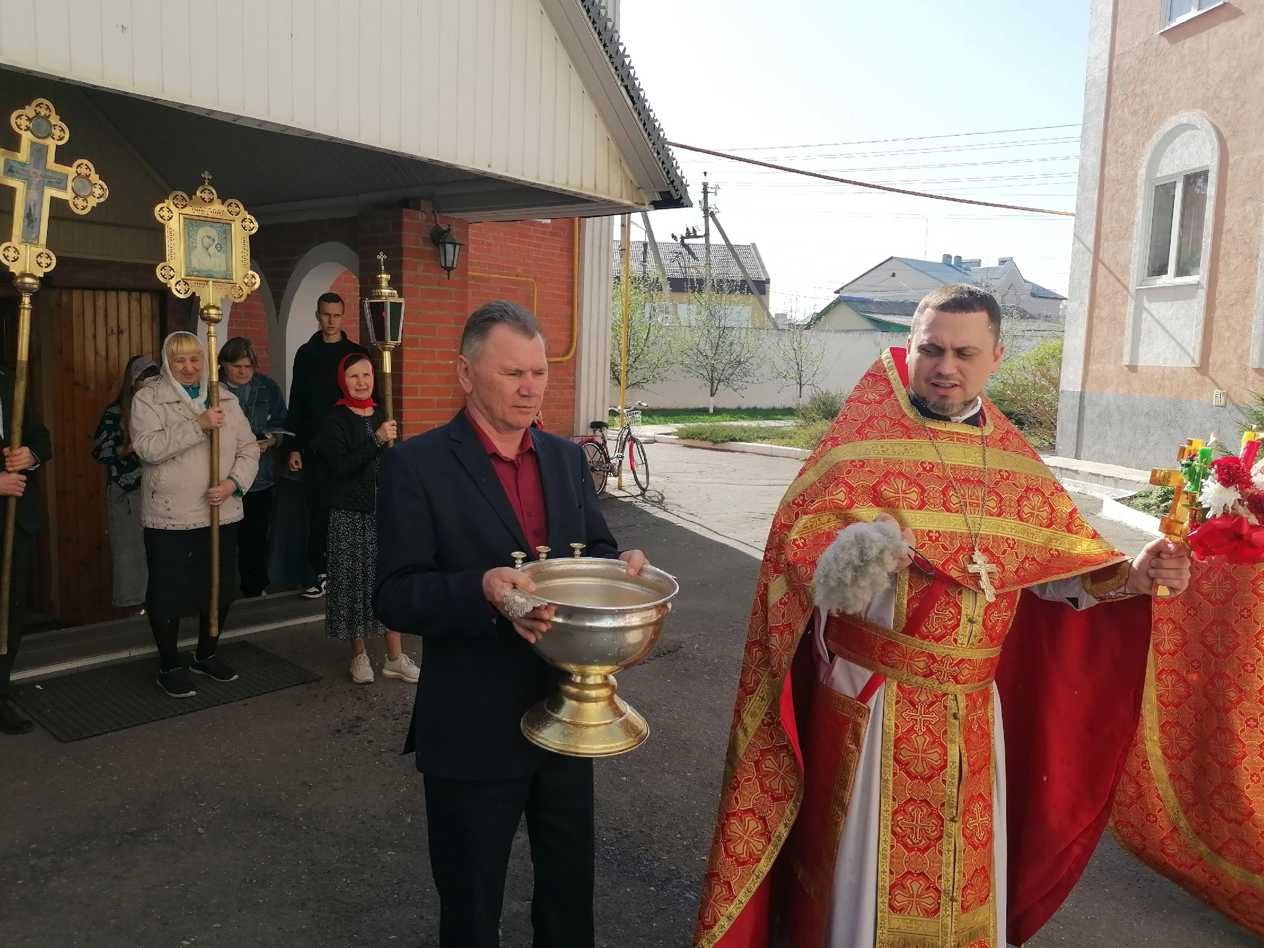 Во вторник Светлой седмицы протоиерей Александр Филиппов совершил Божественную литургию