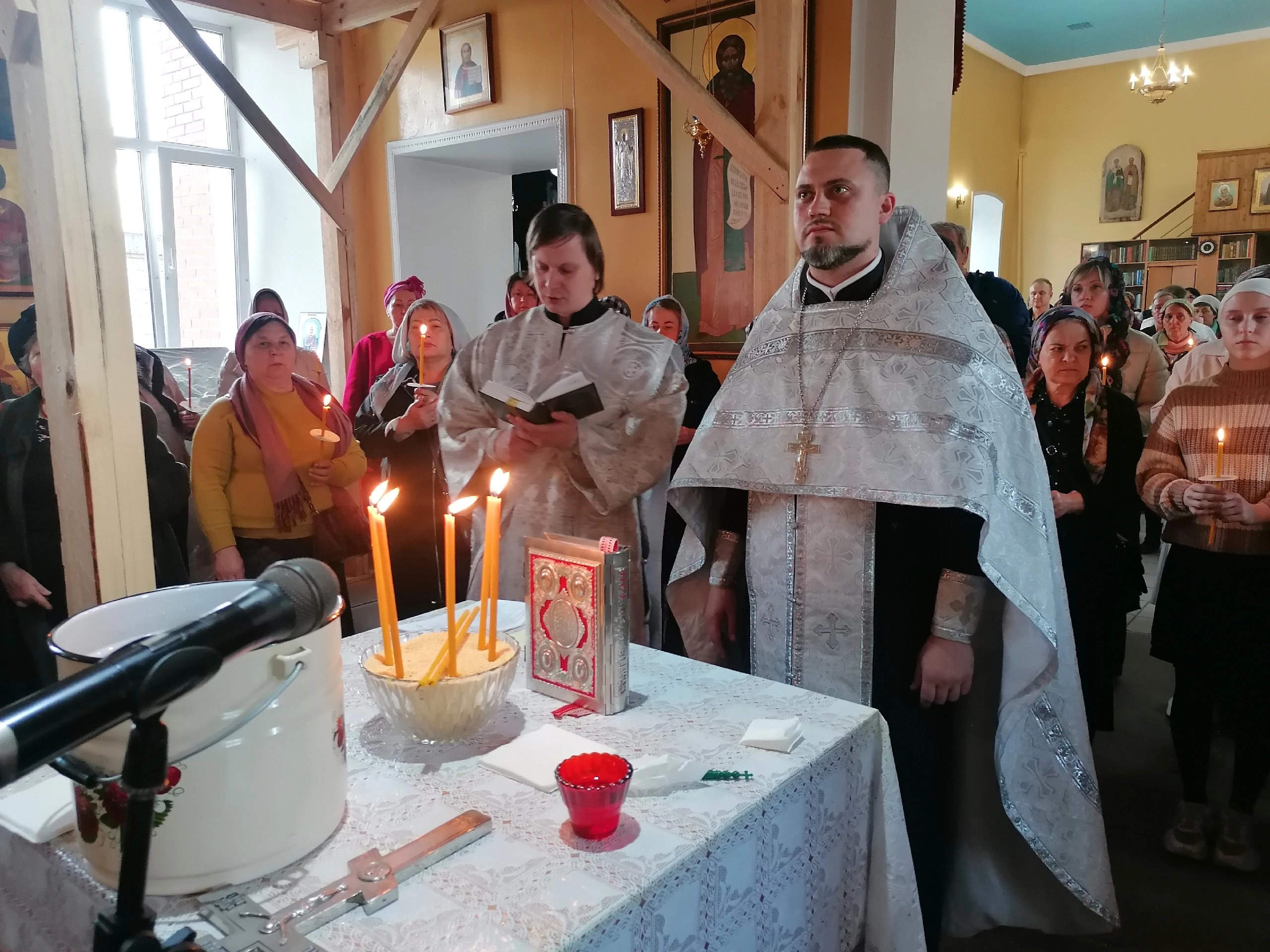 Протоиерей Александр Филиппов совершил Таинство Соборования 