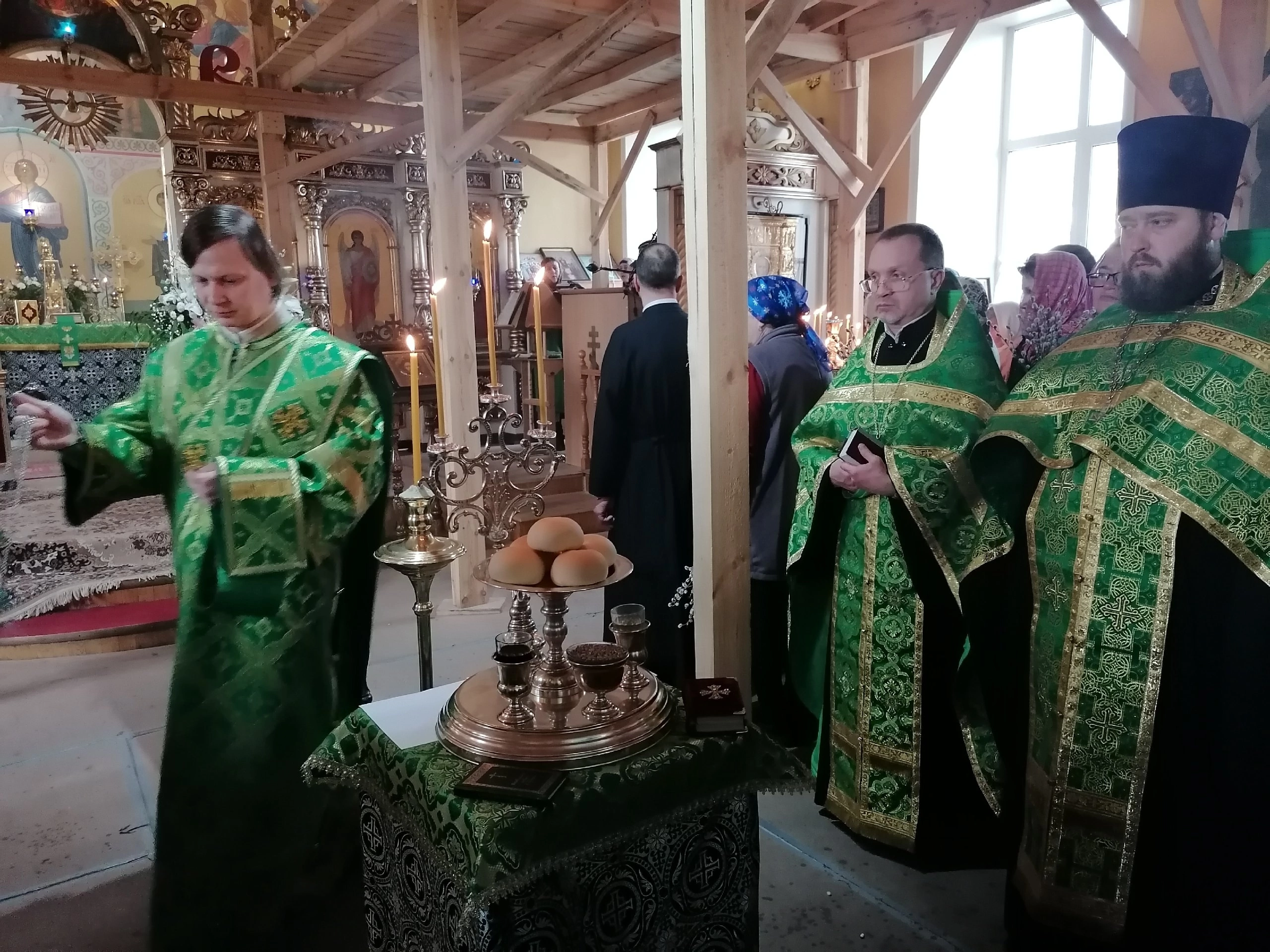 Всенощное бдение в канун Входа Господня в Иерусалим