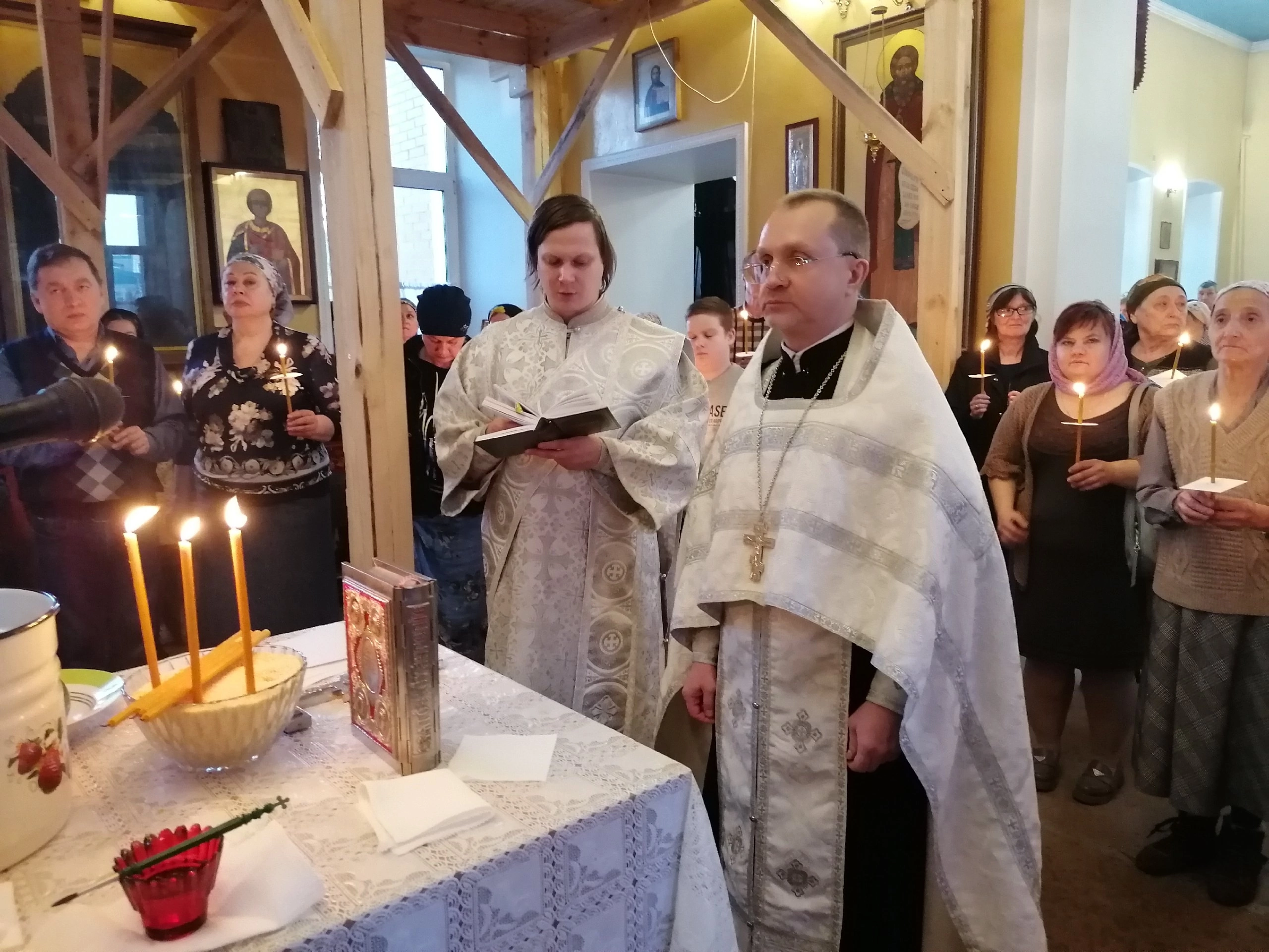 Протоиерей Александр Филиппов совершил Таинство Соборования 