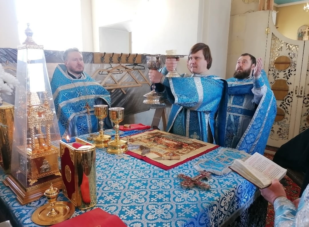 Празднование Похвалы Пресвятой Богородицы