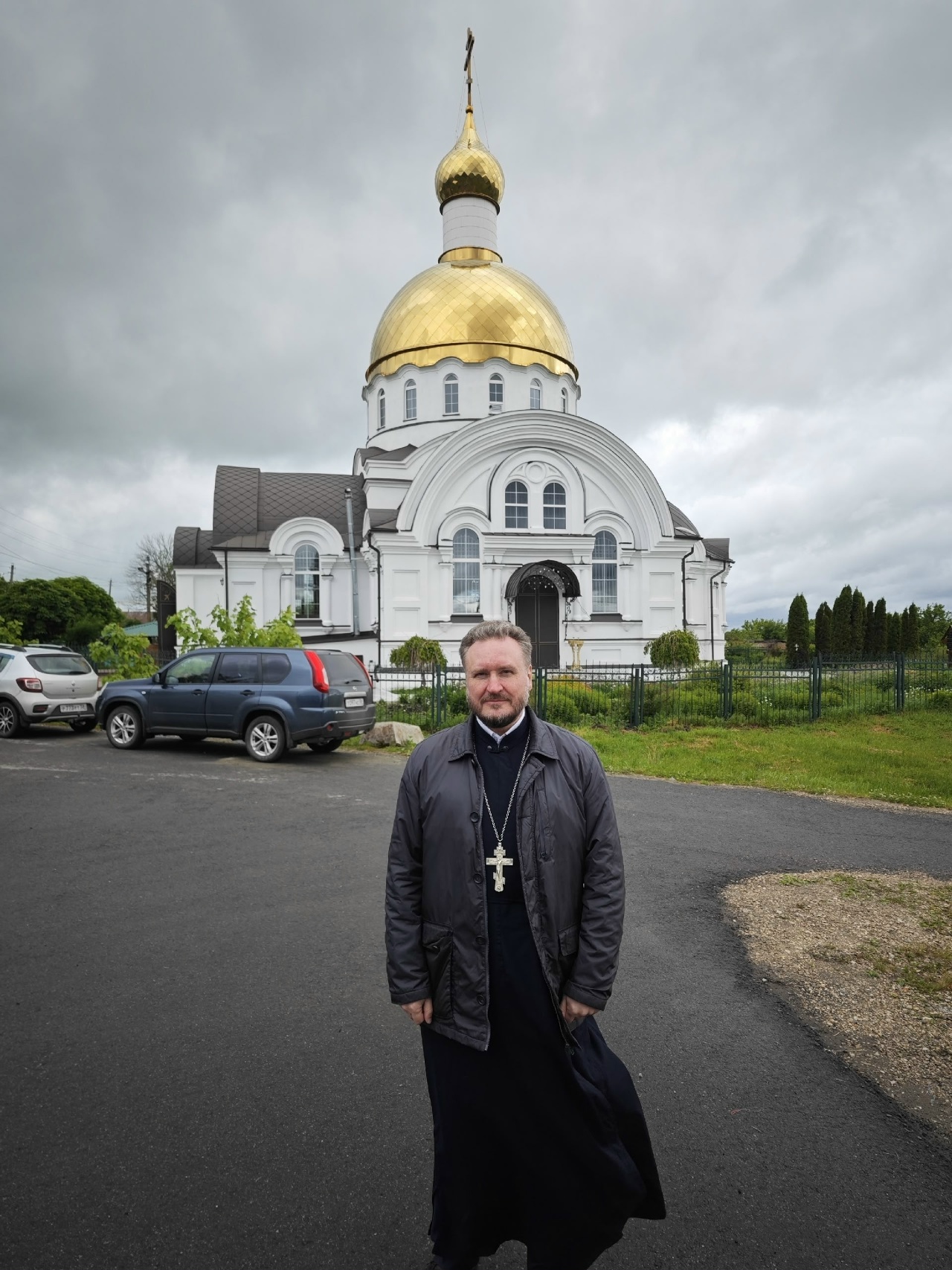 Иерей Сергий Карасёв сослужил Церковным иерархам за литургией в Сергиевской церкви села Соловцовка