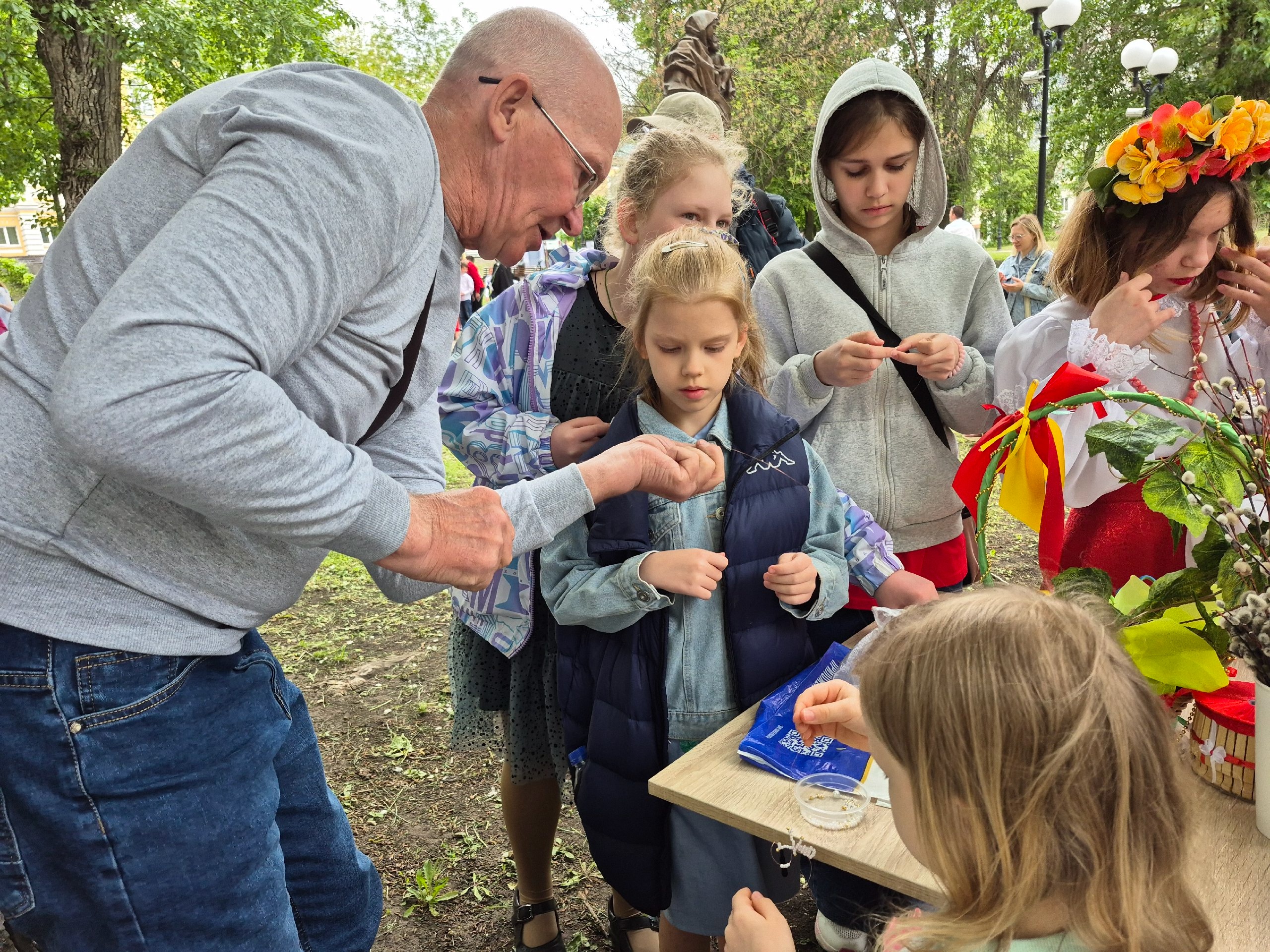 18 мая 2025 года прошёл VI музыкальный, епархиальный фестиваль воскресных школ «ПАСХАЛЬНЫЙ ПИКНИК 2025", который состоялся в Лермонтовском сквере у Спасского кафедрального собора.