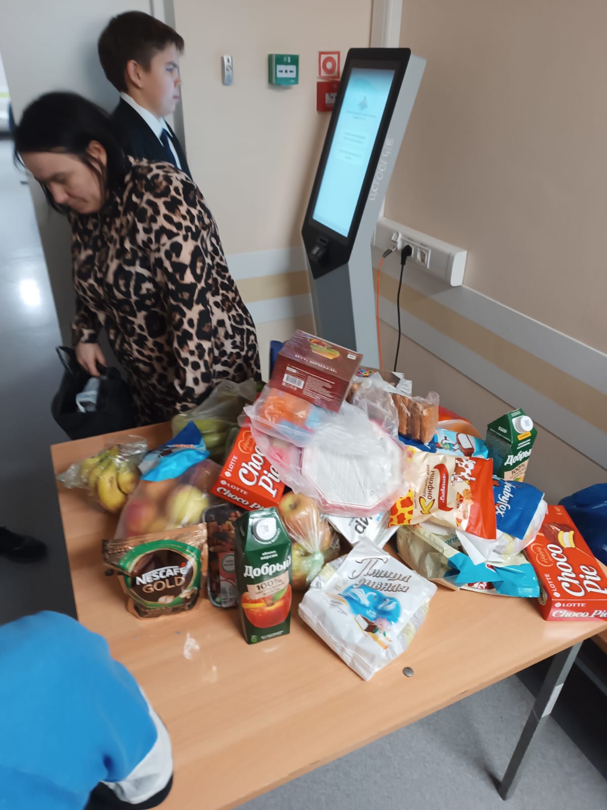 Воспитанники воскресной школы Никольского храма в Терновке  выступили с концертом для раненых военнослужащих