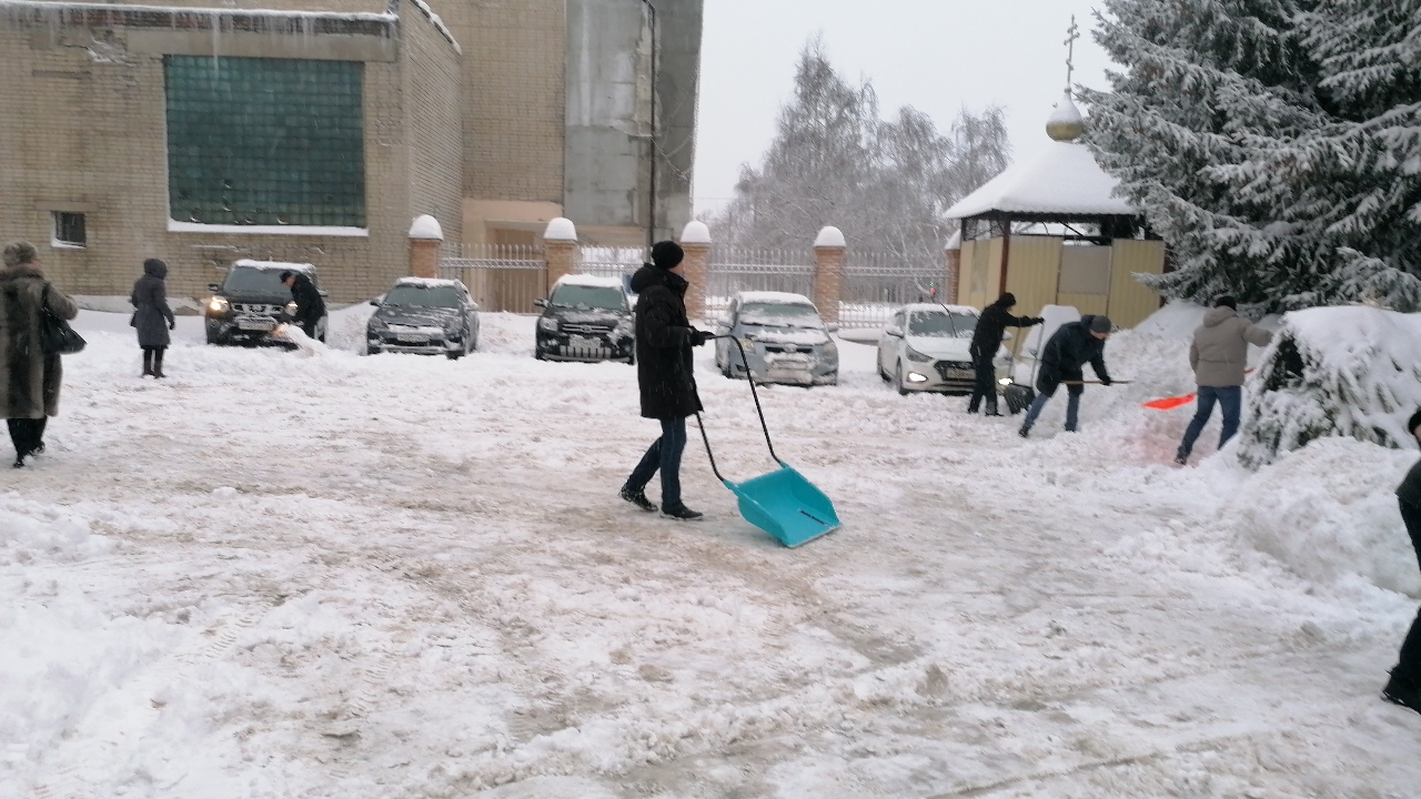 Настоятель выразил благодарность прихожанам