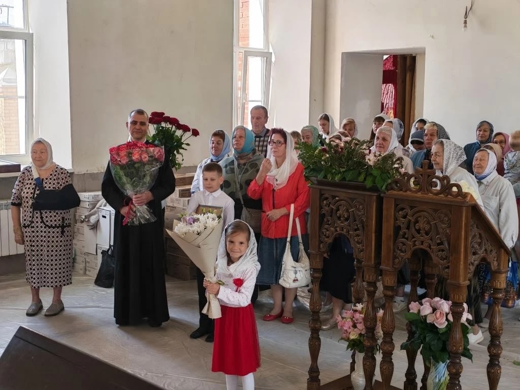Поздравление с Днём рождения настоятеля протоиерея Александра Филиппова
