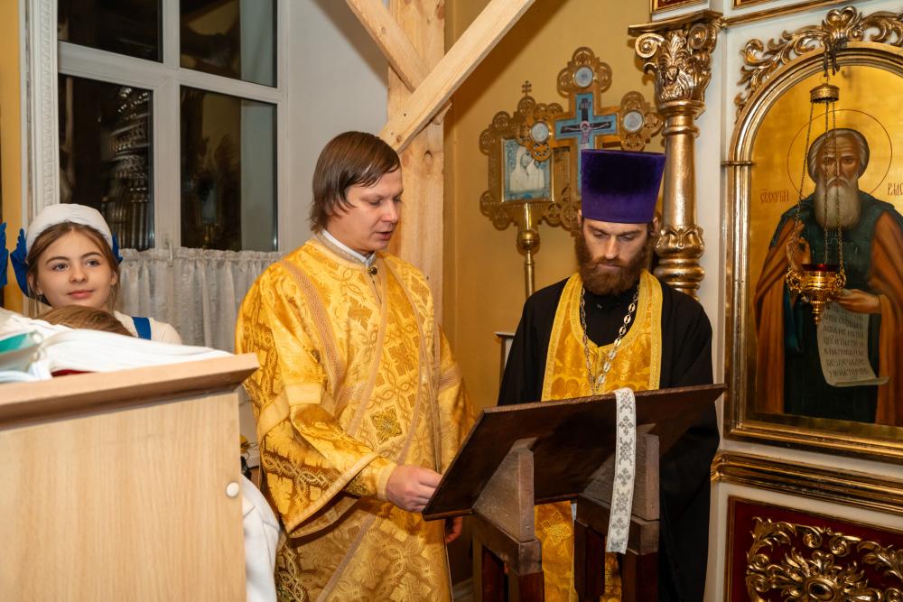 В канун престольного праздника митрополит Серафим совершил всенощное бдение в нашем храме