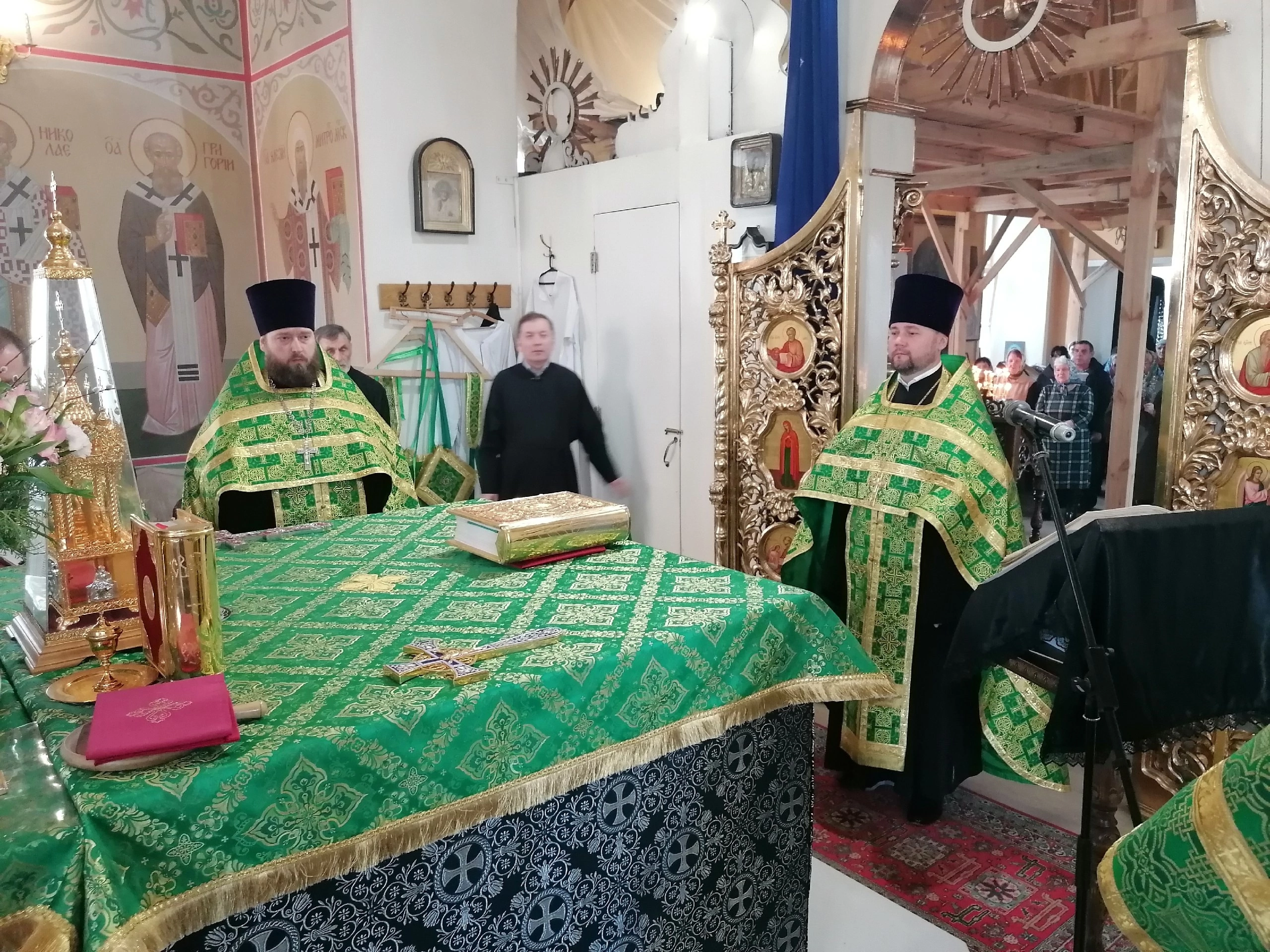 Всенощное бдение в канун Входа Господня в Иерусалим