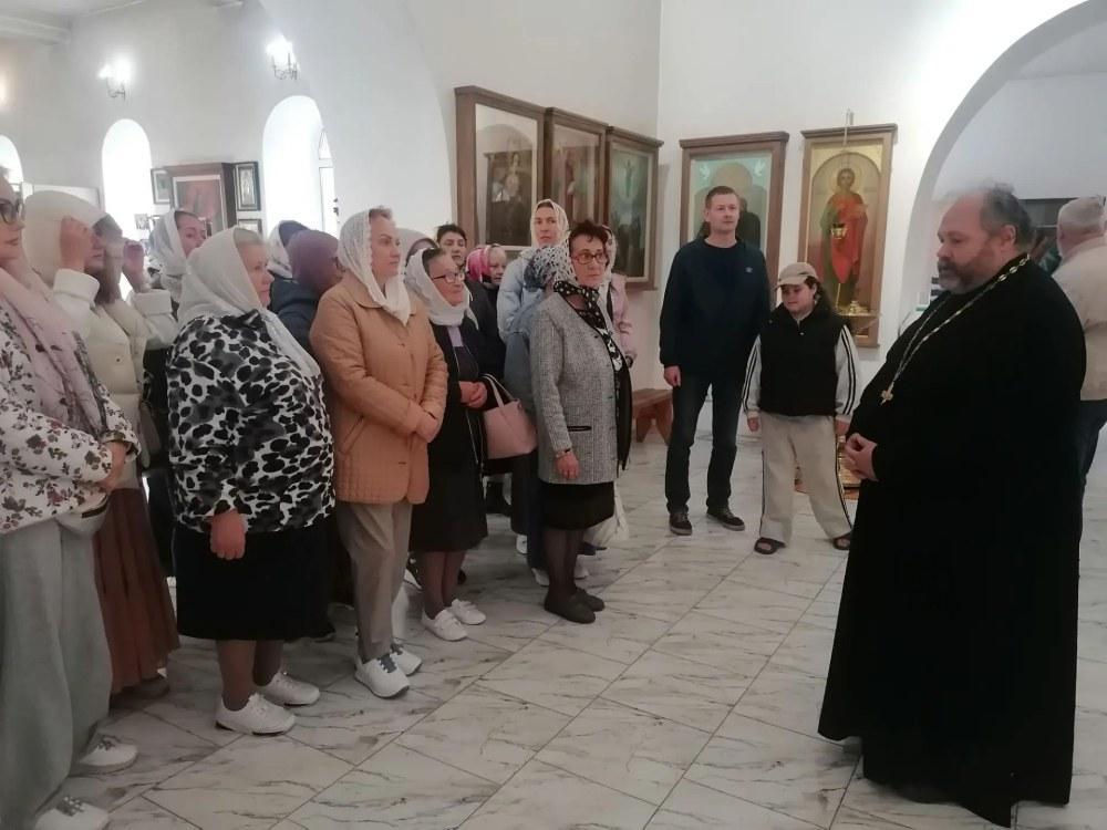 Участники Библейского общества Никольского храма совершили паломническую поездку в Шемышейку