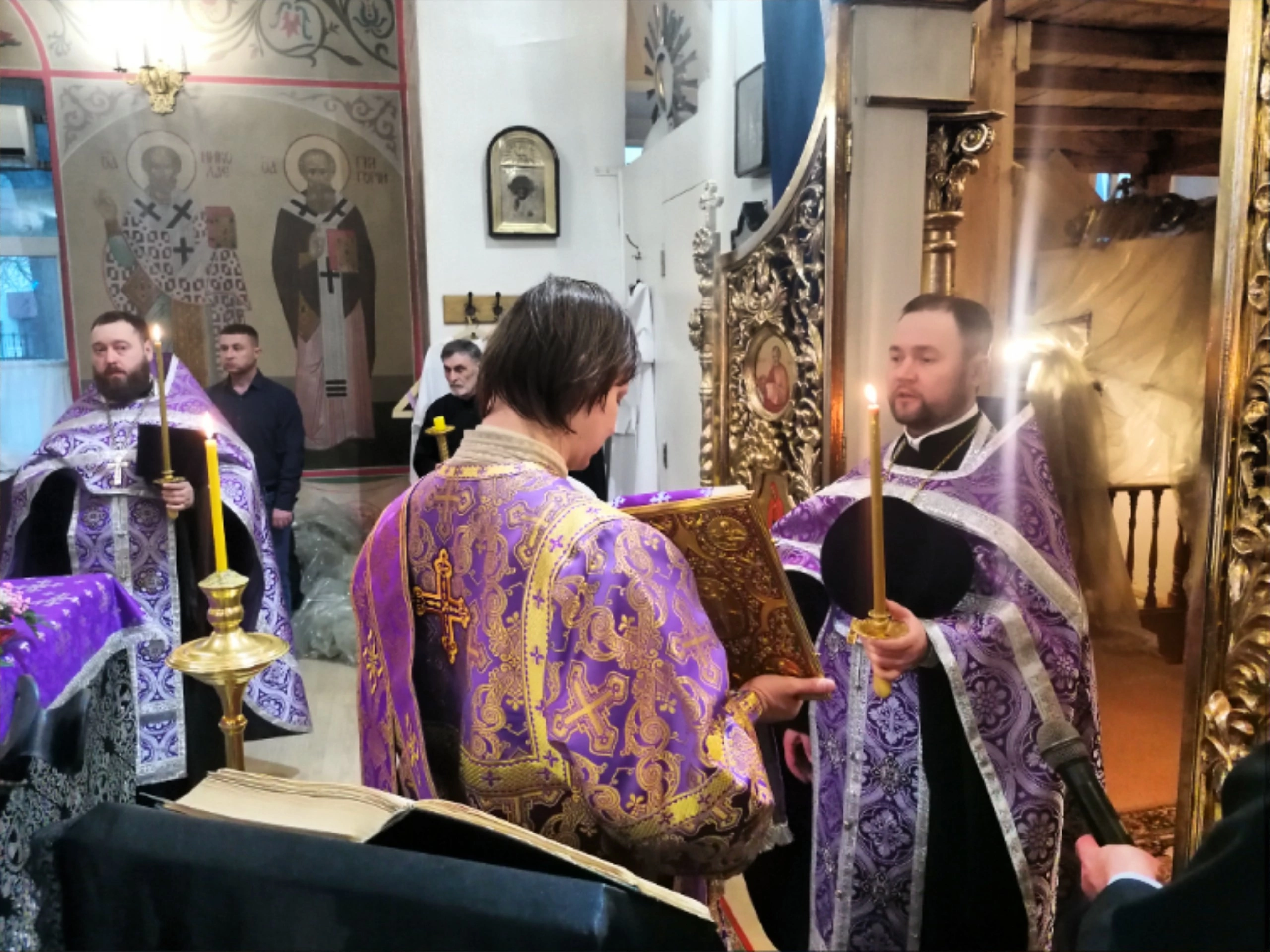 Всенощное бдение в канун Крестопоклонной Недели Великого поста