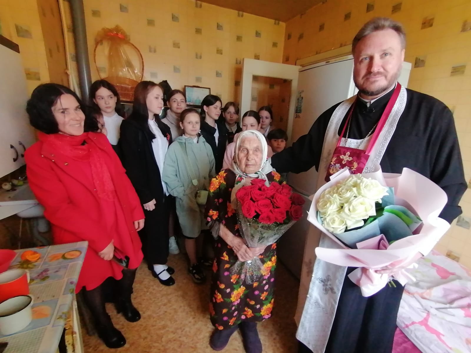 Иерей Сергий Карасёв с делегацией Никольского храма г.Пензы посетили ветерана войны