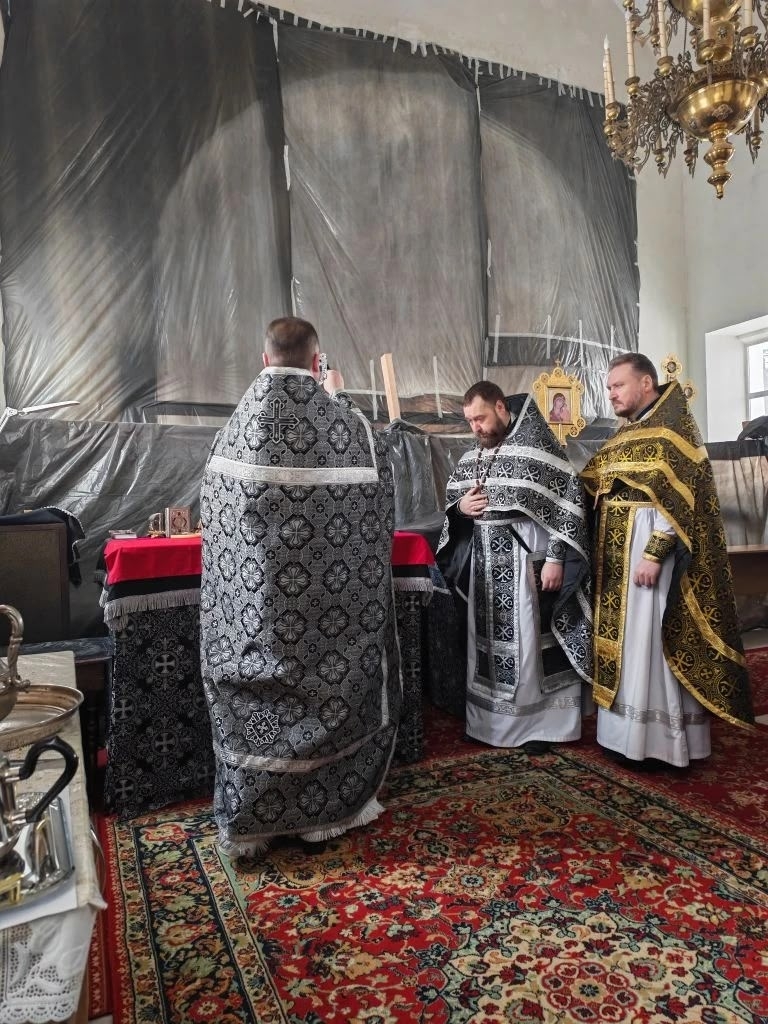 Протоиерей Александр Филиппов совершил Литургию Преждеосвященных Даров