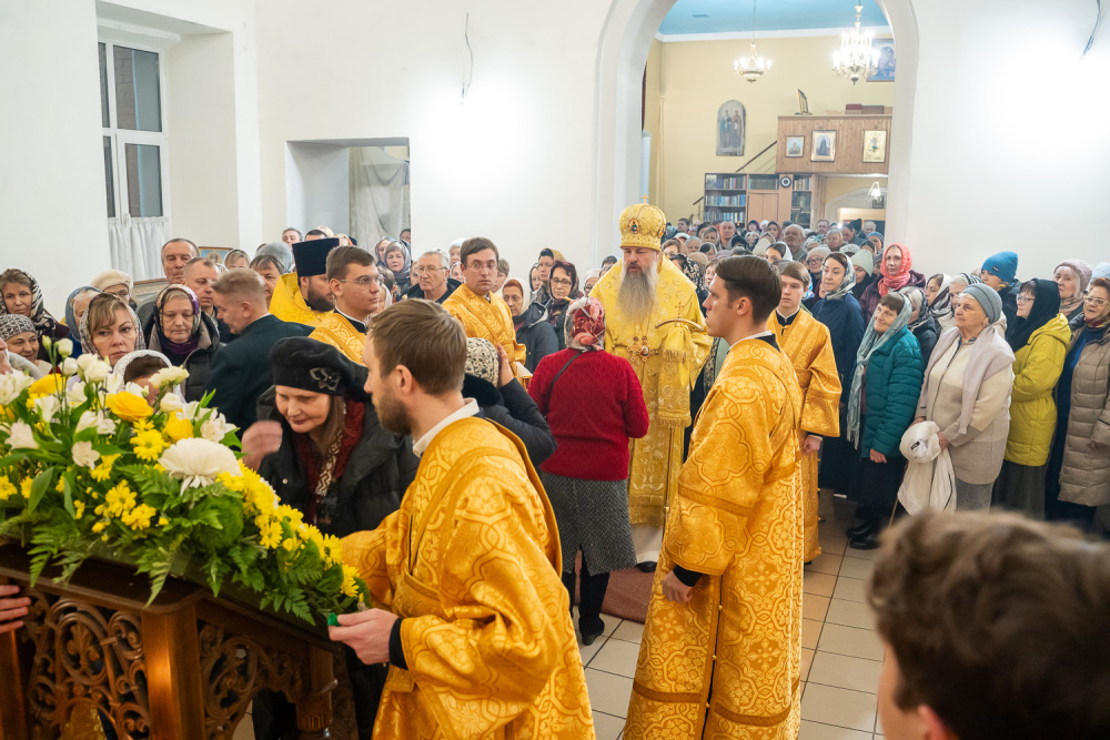 В канун престольного праздника митрополит Серафим совершил всенощное бдение в нашем храме