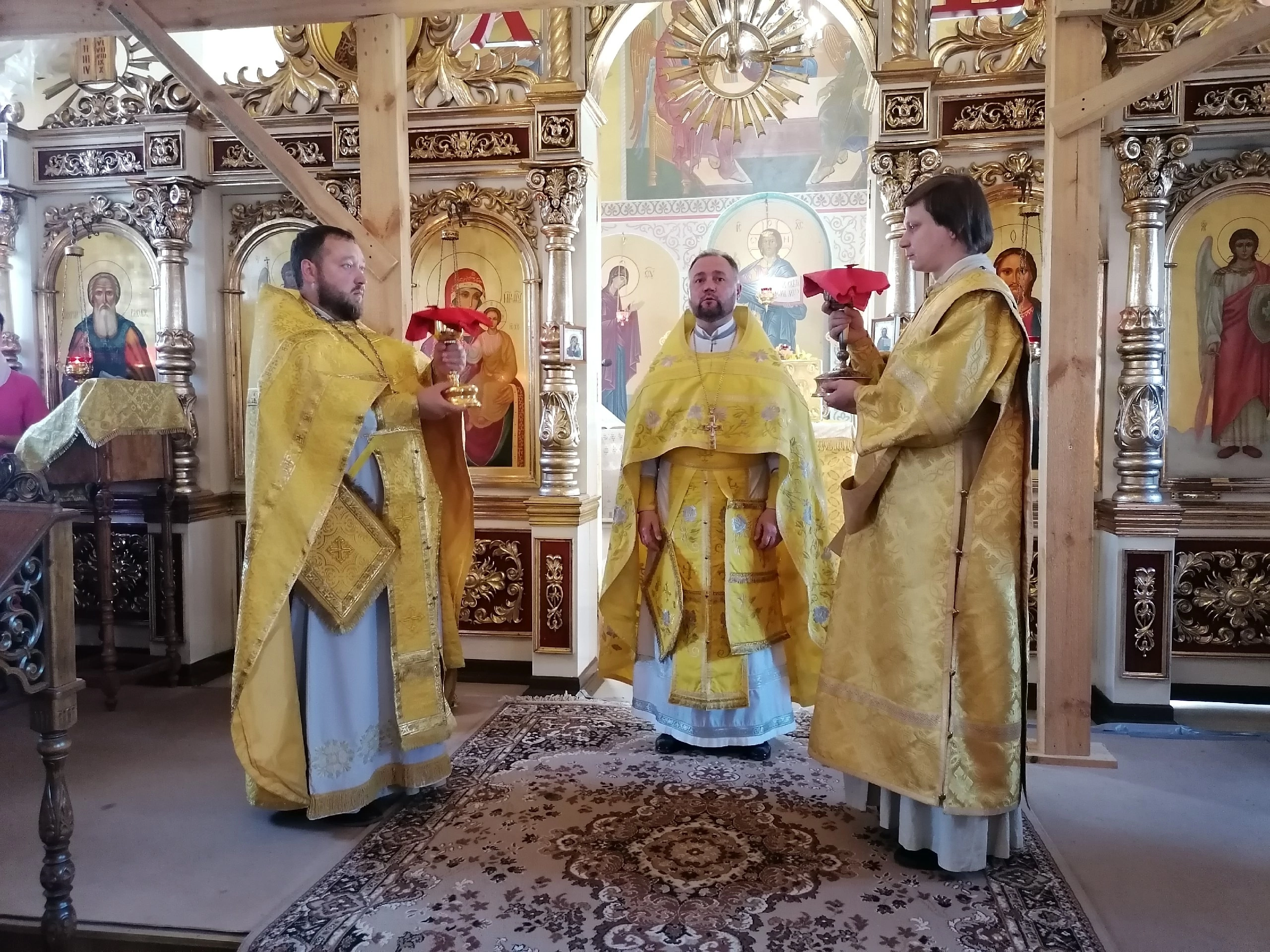 Богослужения в Неделю 5-ю по Пятидесятнице